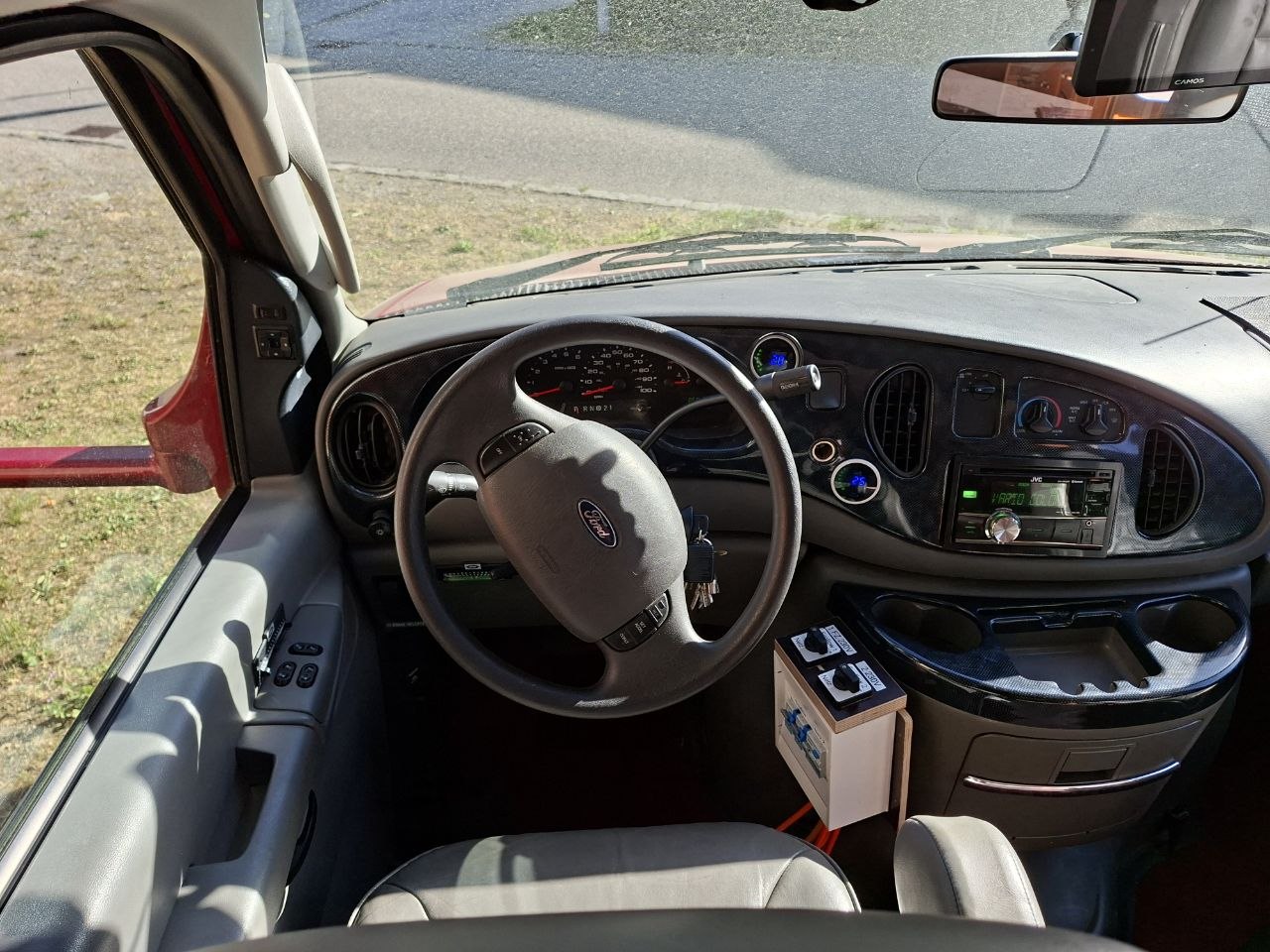 WINNEBAGO Ford Winnebago Aspect Super Duty-image-18