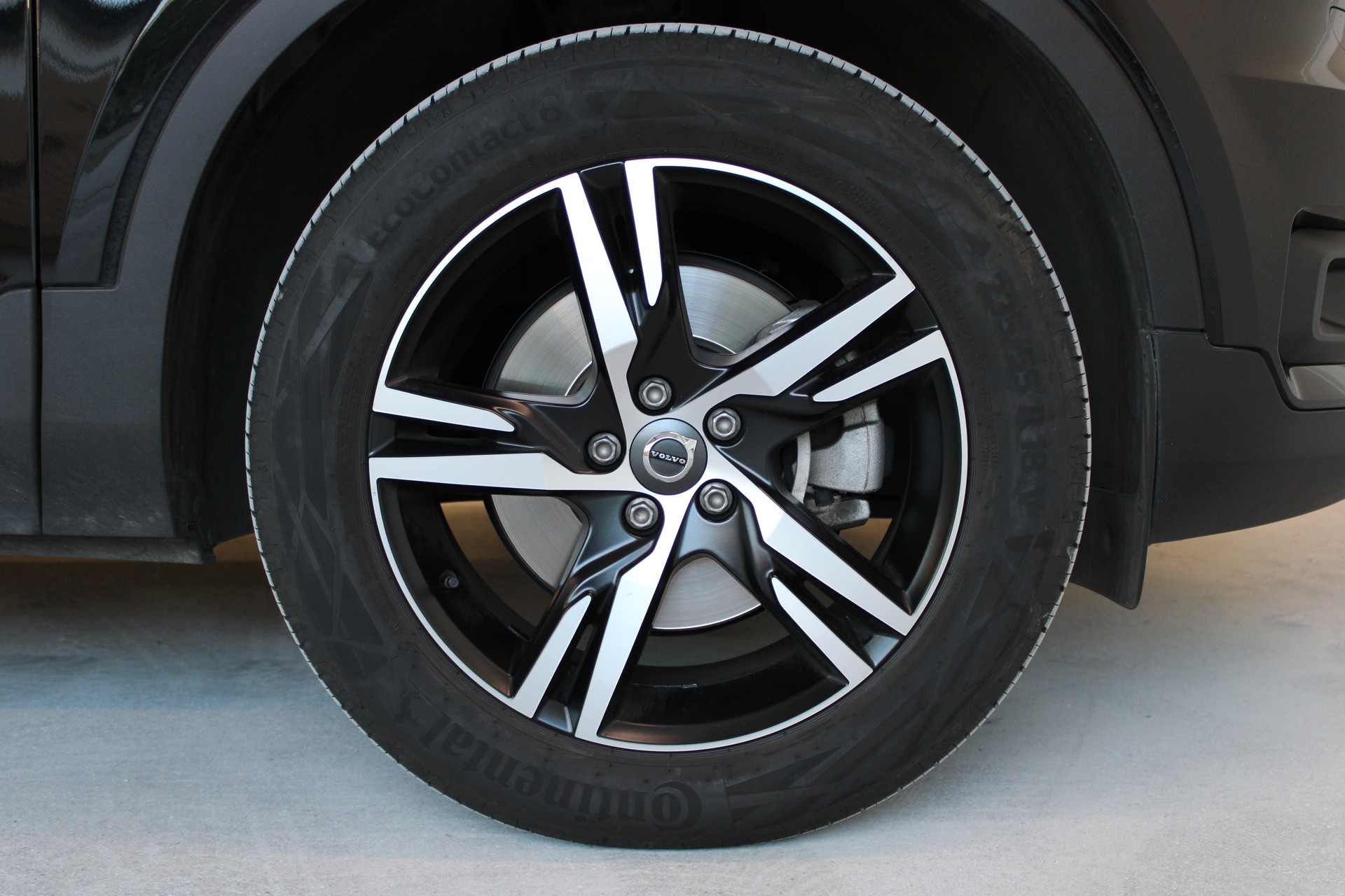 VOLVO XC40 T4 AWD R-Design Geartronic-image-17