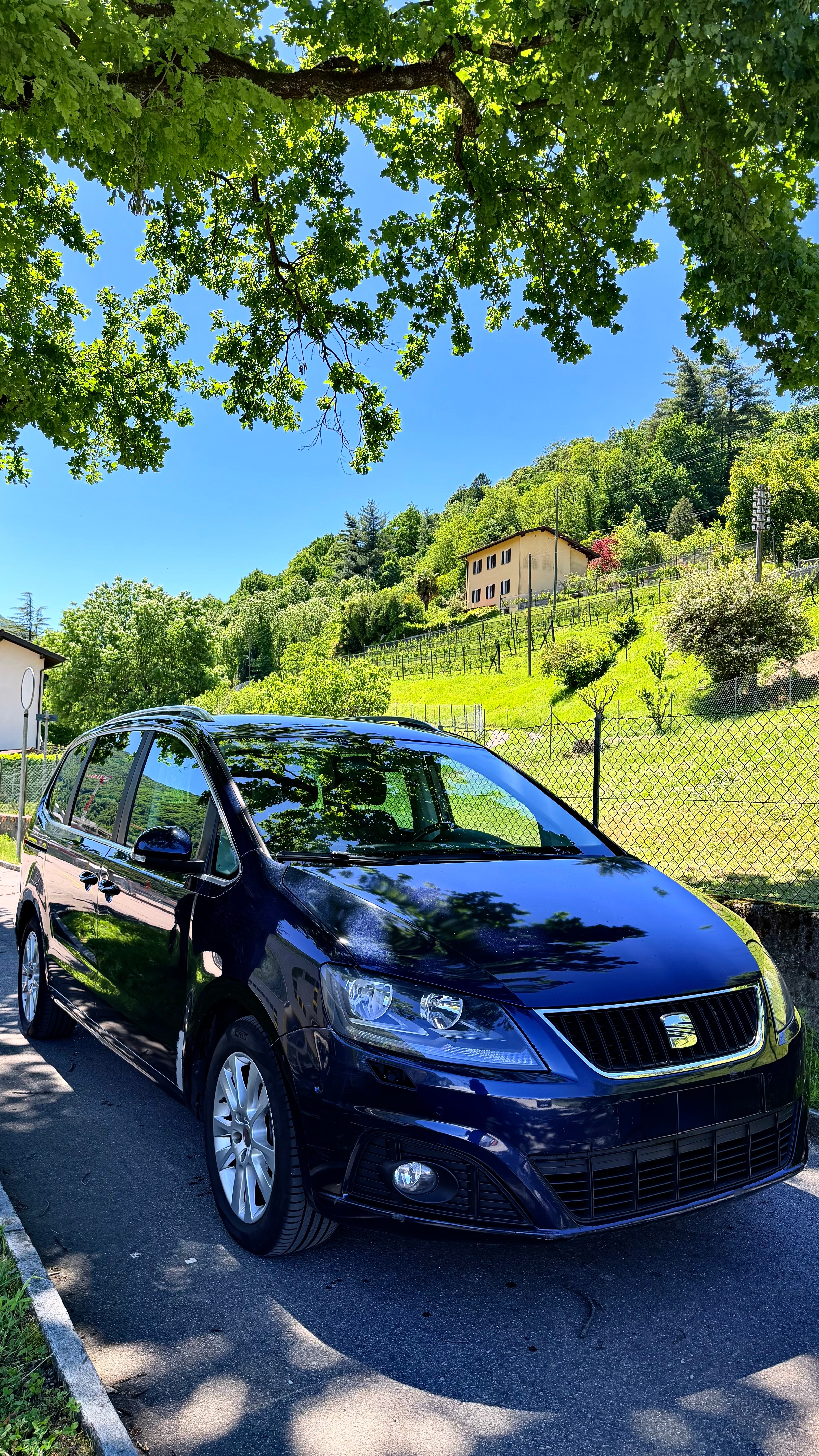 Car photo