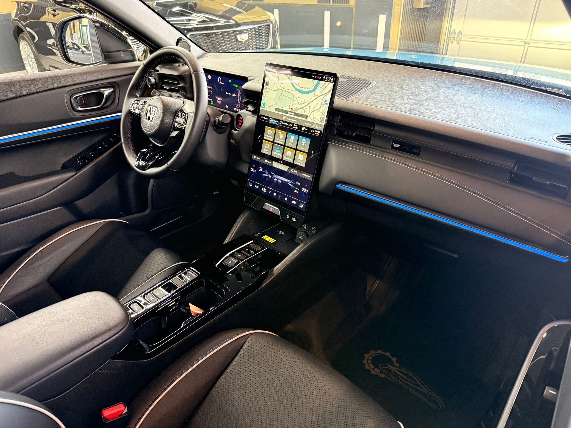 HONDA Ny1 Advance-image-10