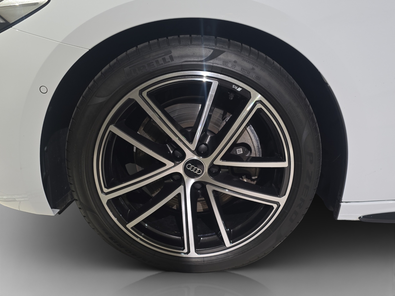 AUDI A5 Avant TDI quattro 150 kW S tronic-image-15