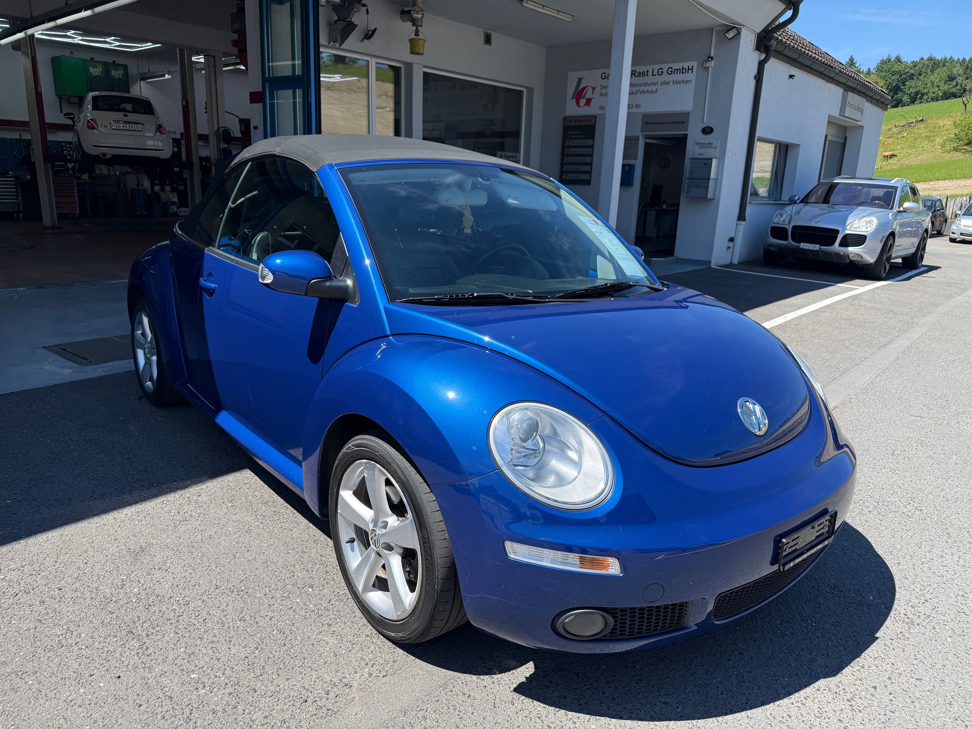VW Beetle Cabrio 1.8 T-image-1
