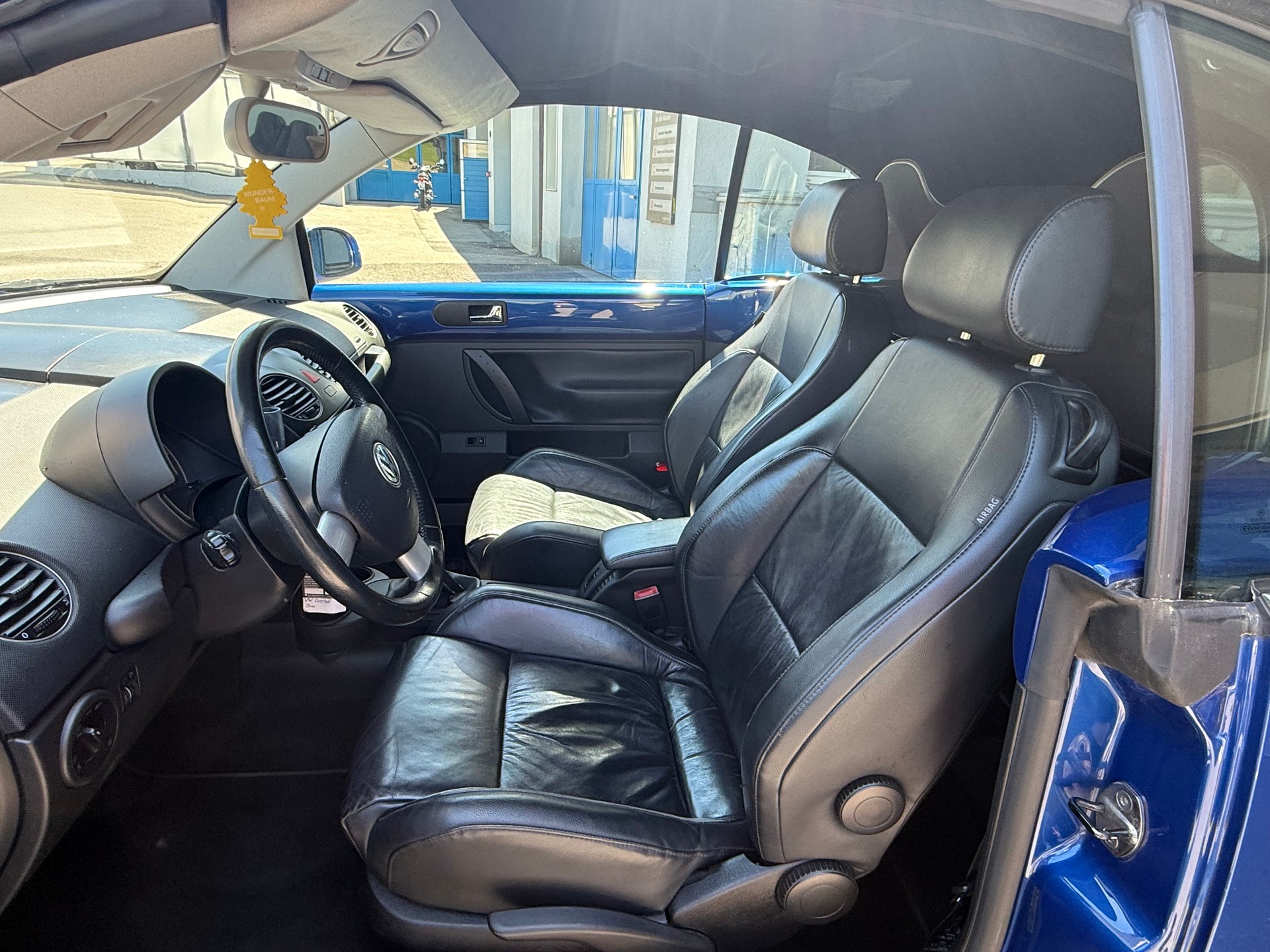 VW Beetle Cabrio 1.8 T-image-16