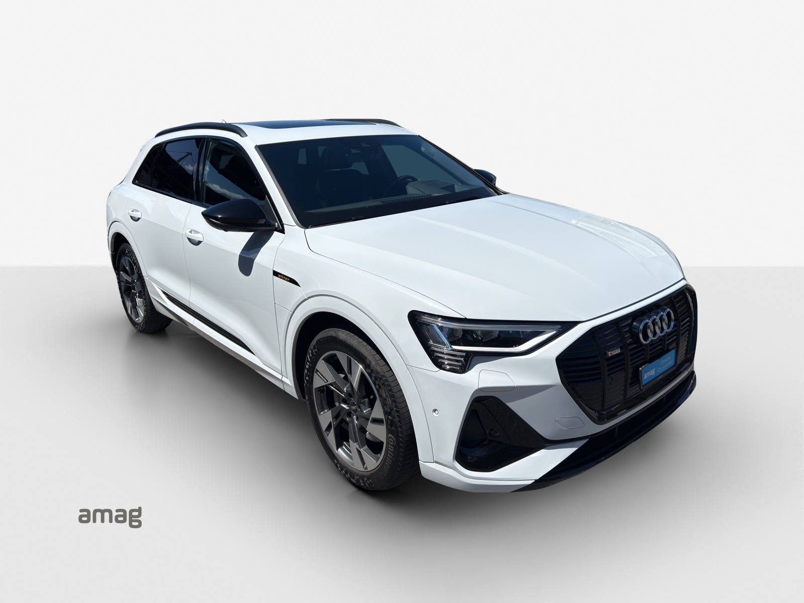 AUDI e-tron 50 S Line quattro-image-6