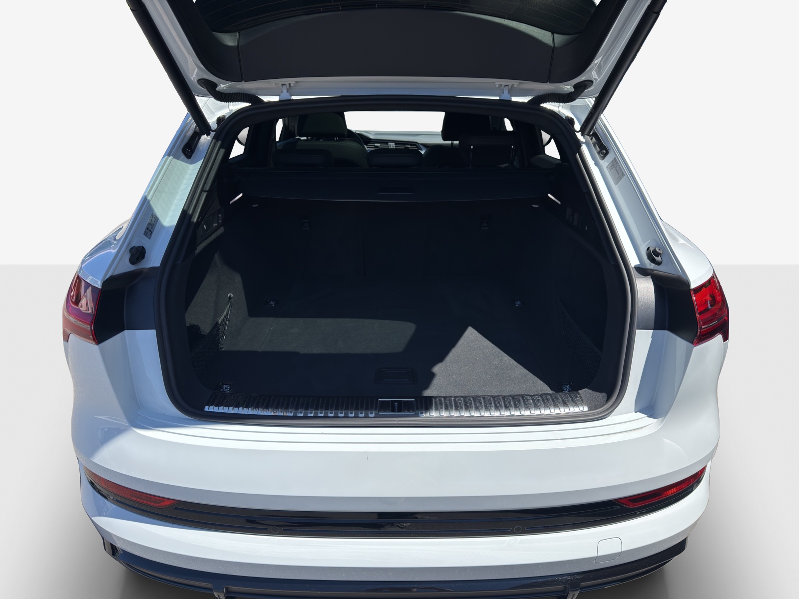 AUDI e-tron 50 S Line quattro-image-13
