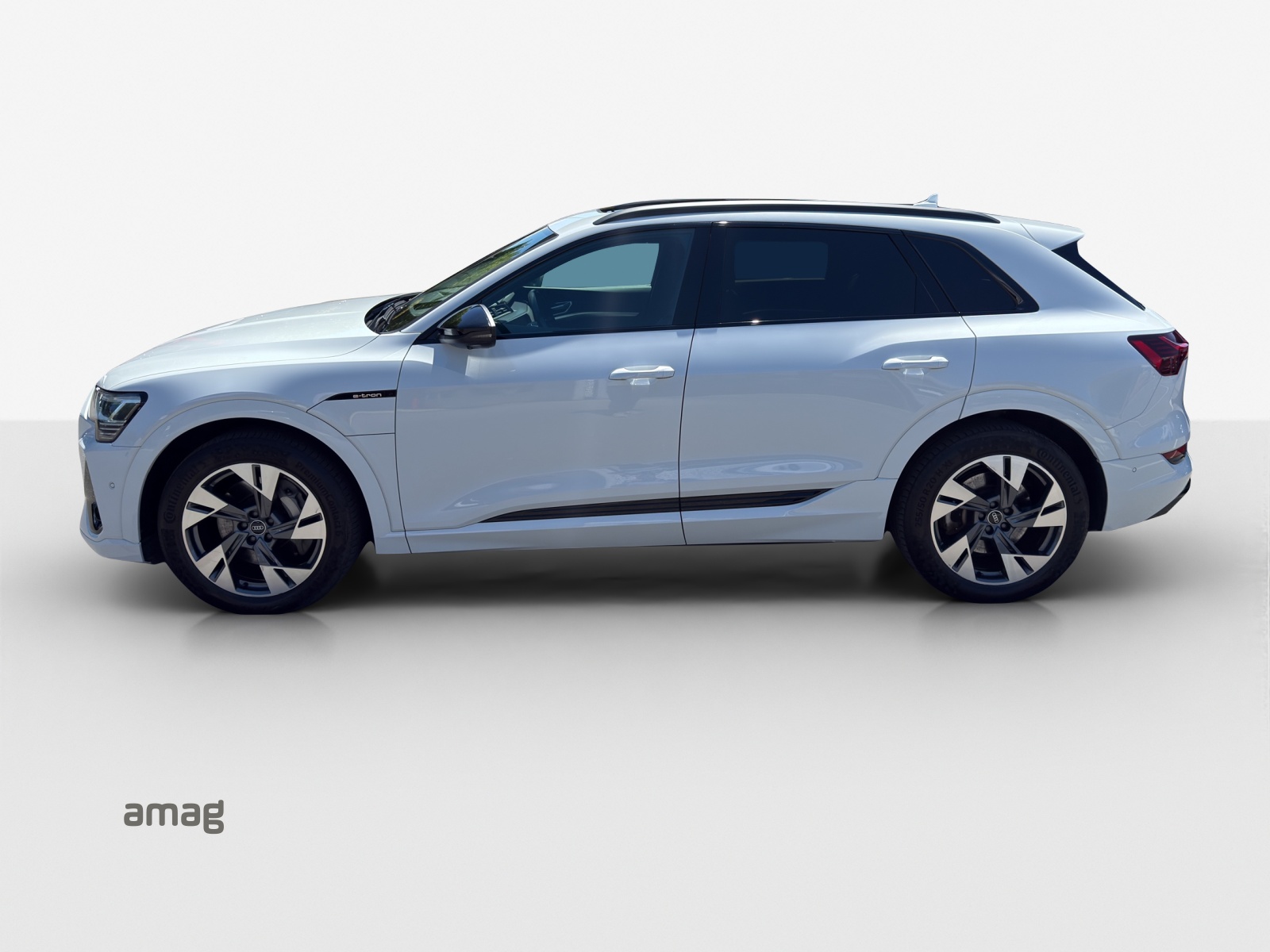 AUDI e-tron 50 S Line quattro-image-1