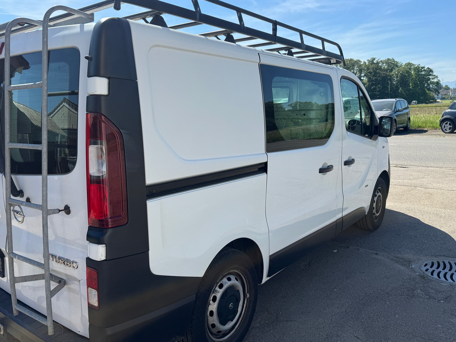 OPEL Vivaro 1.6 BiTurbo CDTI ecoFLEX 2.7t L1H1-image-4