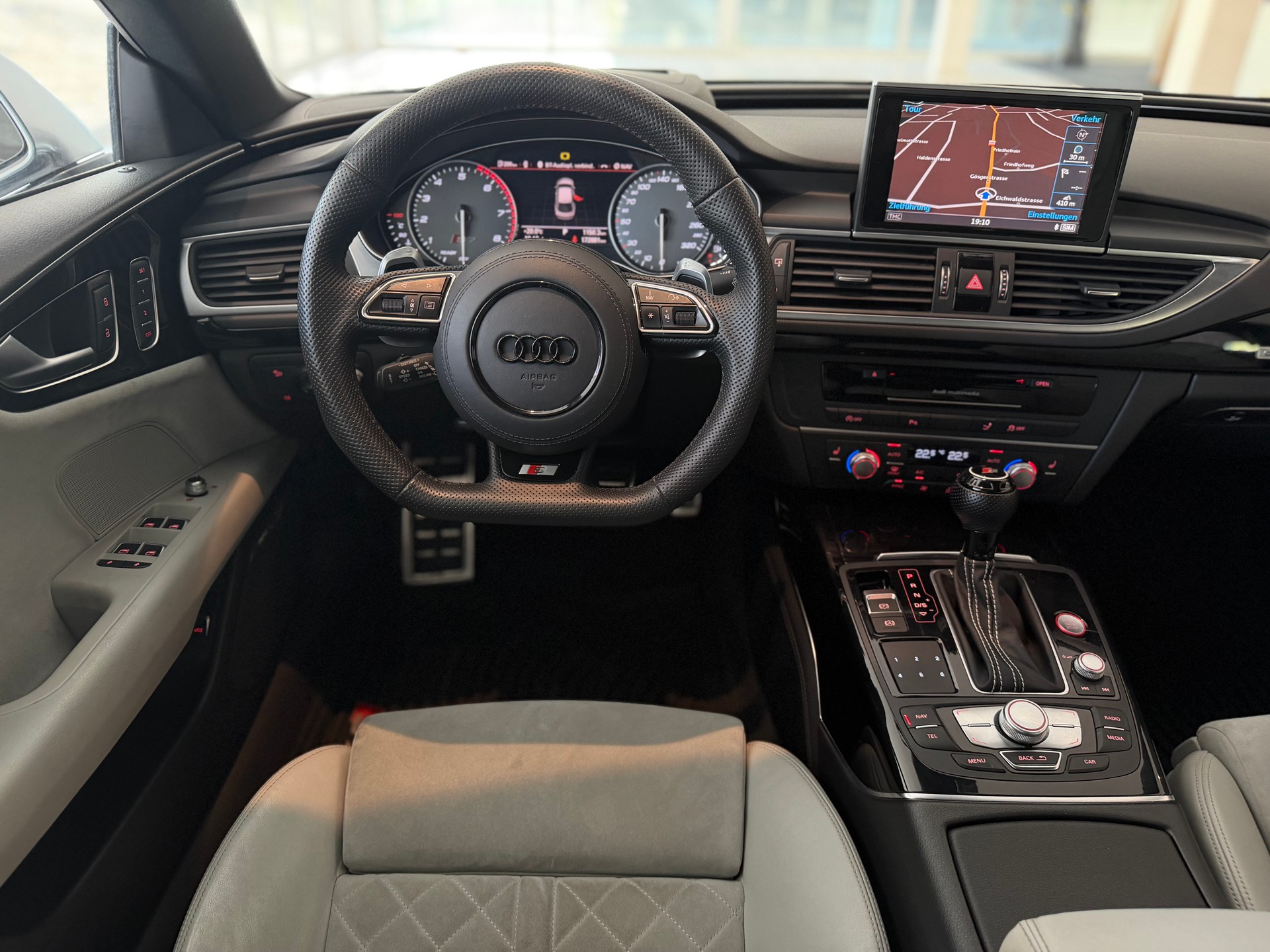AUDI S7 Sportback 4.0 TFSI V8 quattro S-tronic **TOP Ausstattung**-image-15