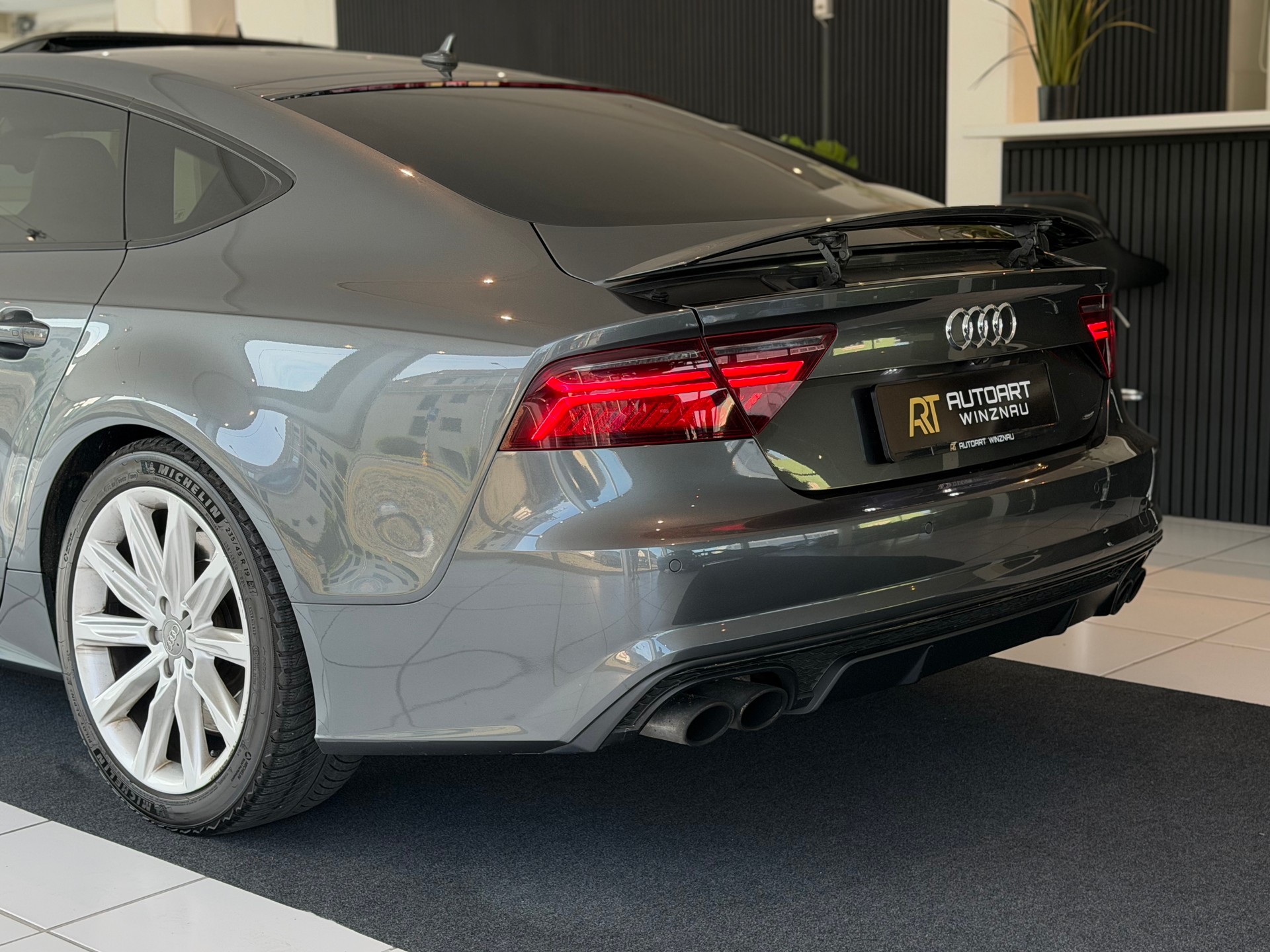 AUDI S7 Sportback 4.0 TFSI V8 quattro S-tronic **TOP Ausstattung**-image-10