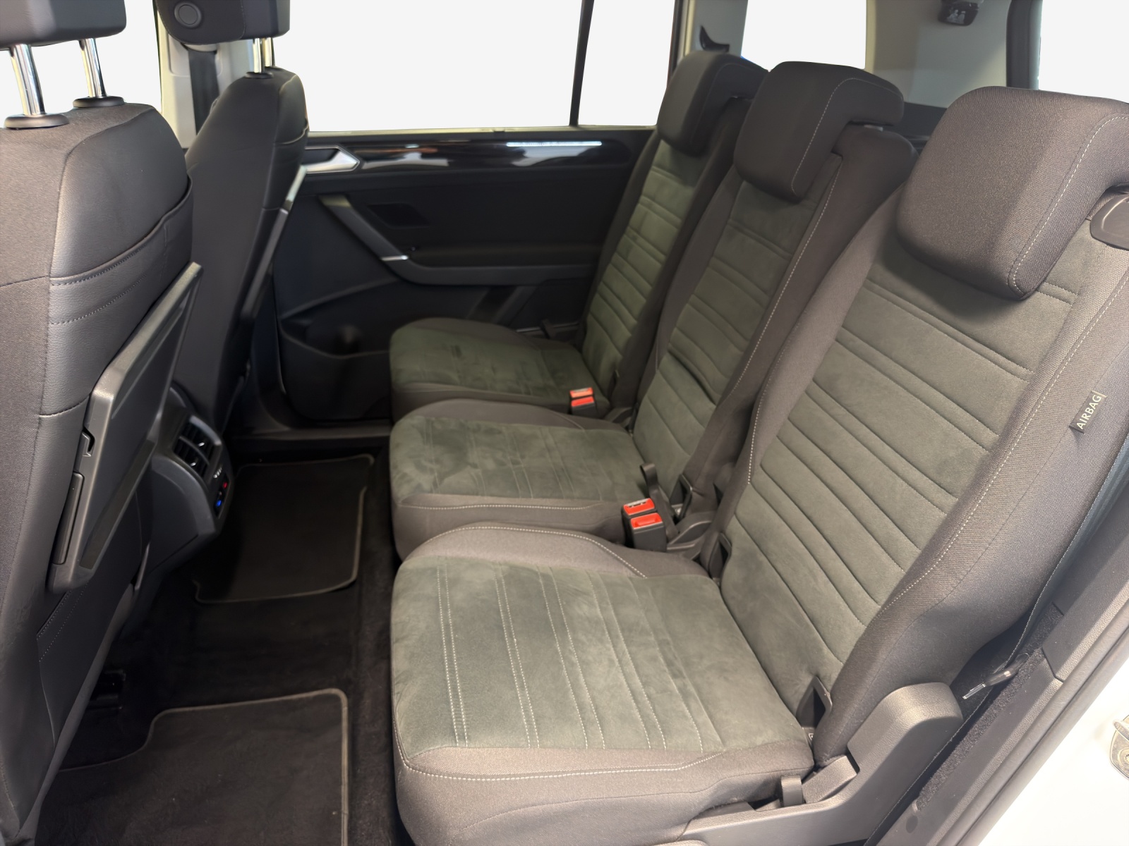 VW Touran 1.5 TSI EVO Highline DSG-image-11