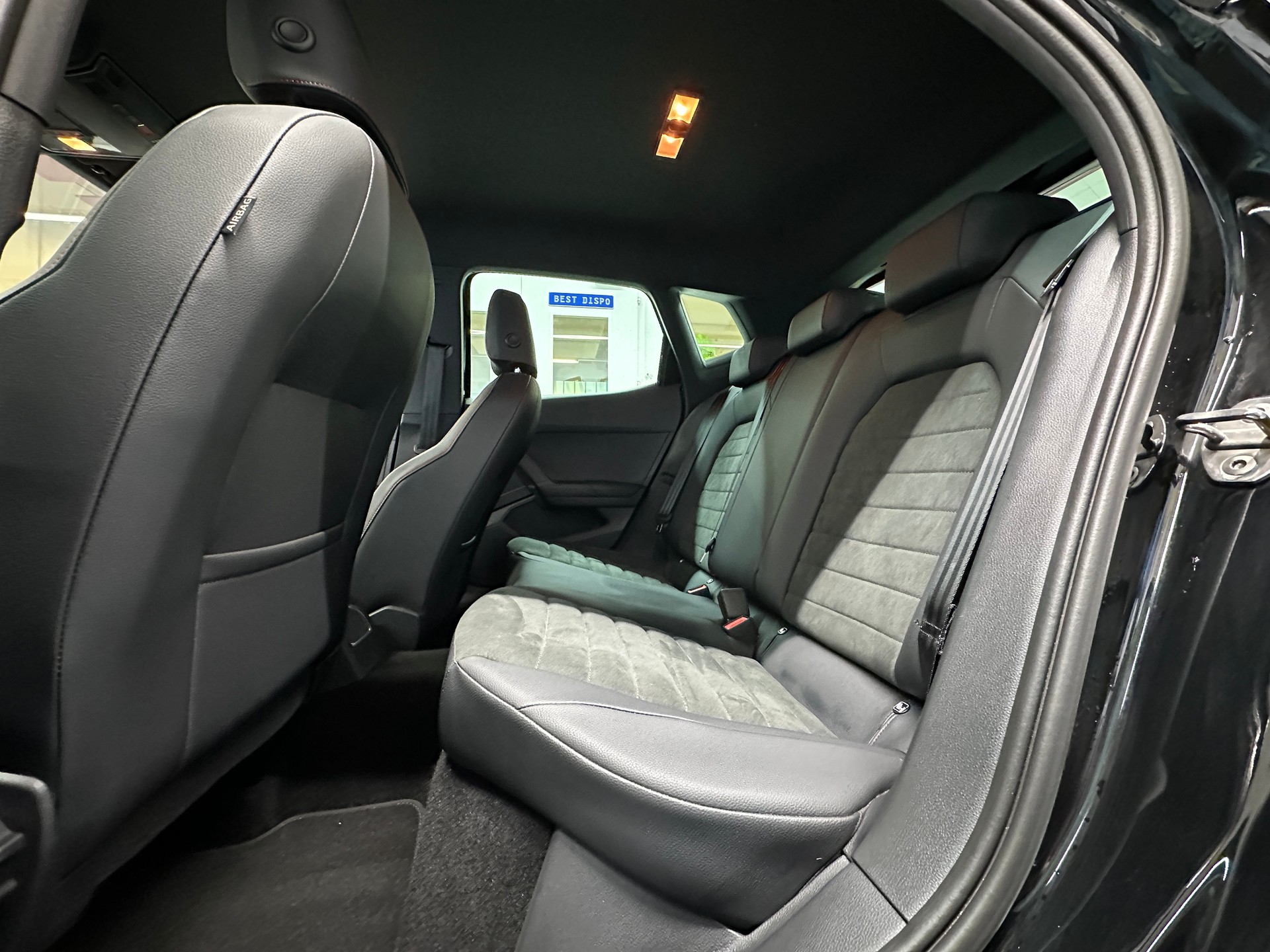 SEAT Arona 1.0 TSI Eco Hola FR DSG-image-8