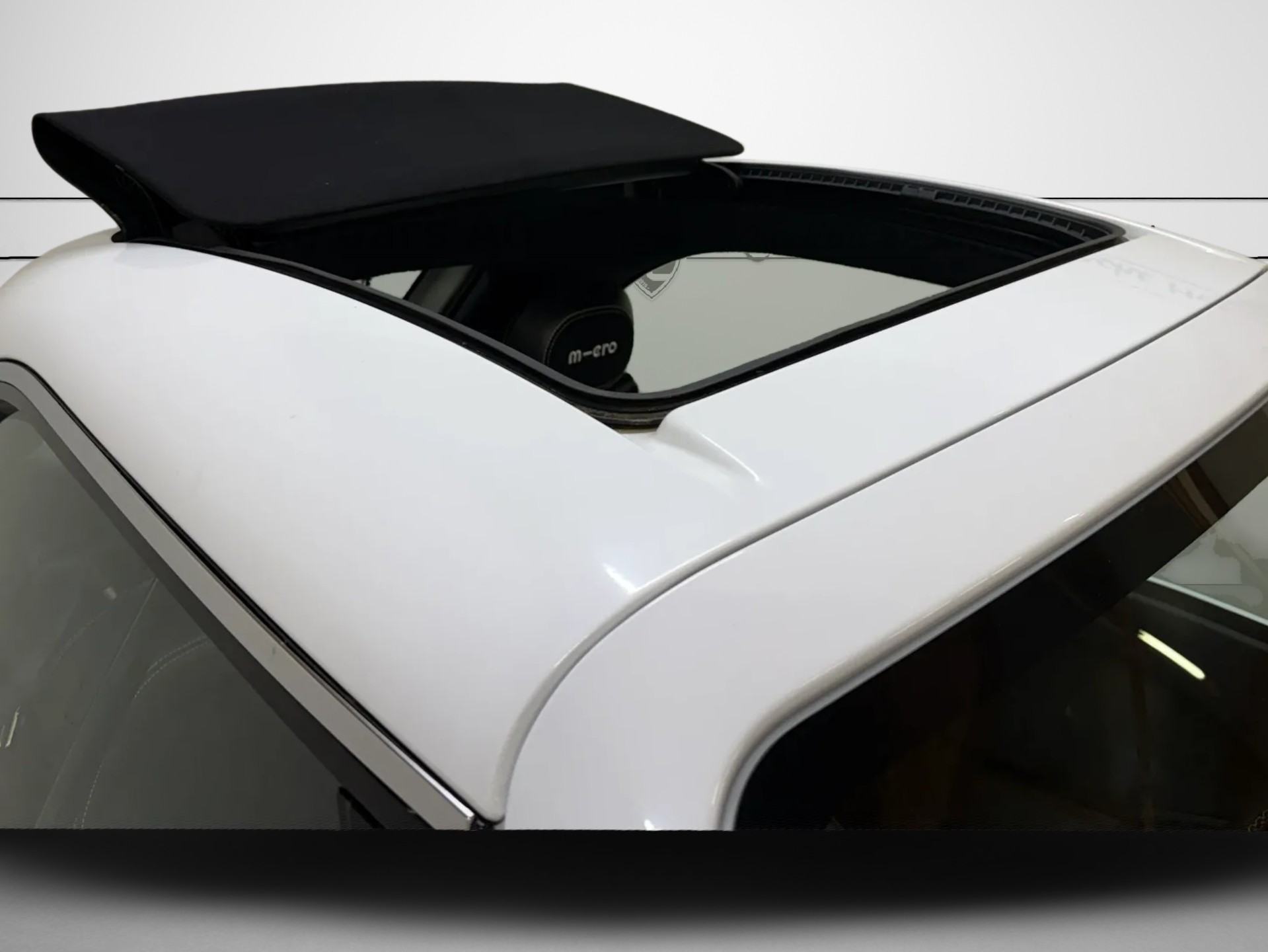 MICRO Microlino 10.5 kWh Medium Range-image-9