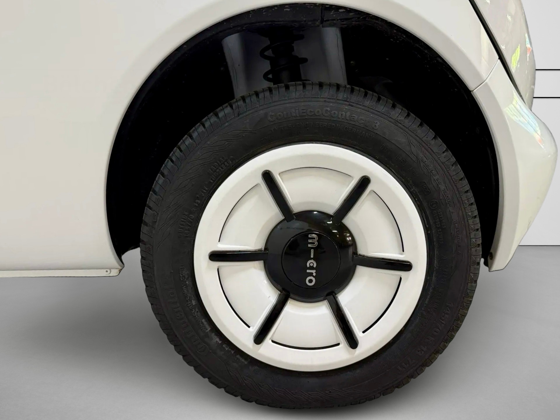 MICRO Microlino 10.5 kWh Medium Range-image-6