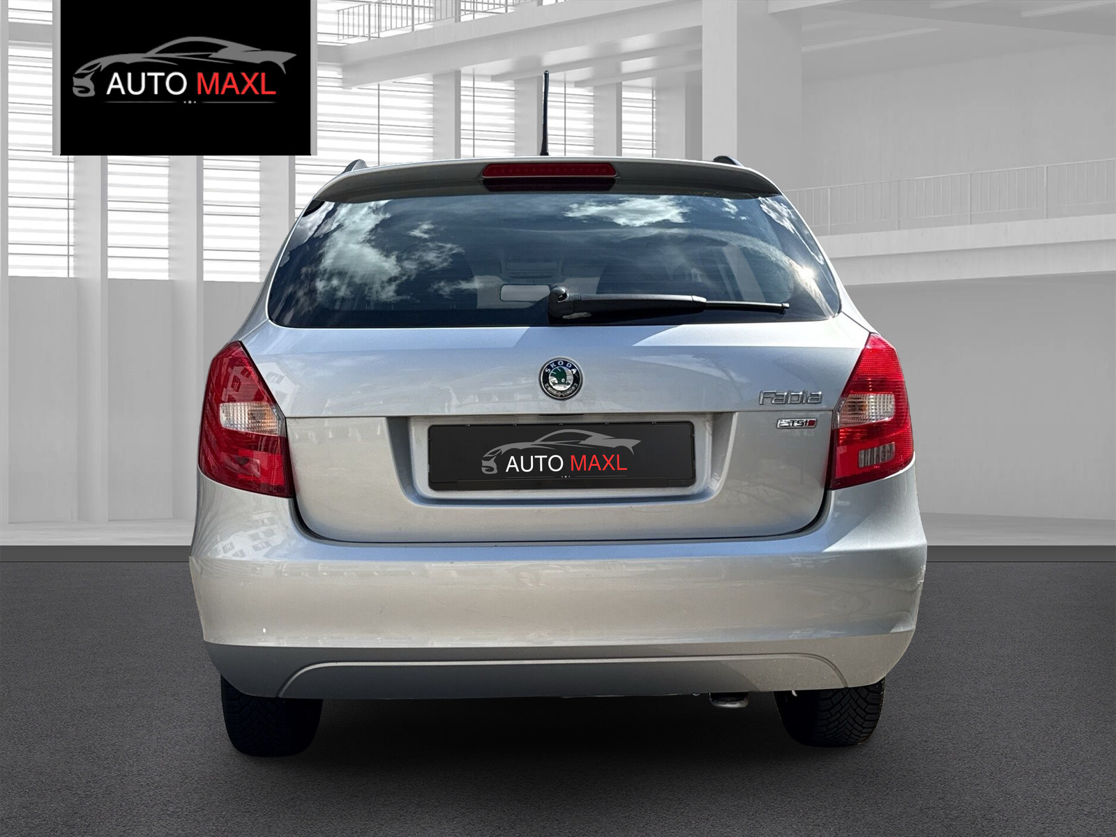 SKODA Fabia 1.2 TSI Classic DSG-image-7