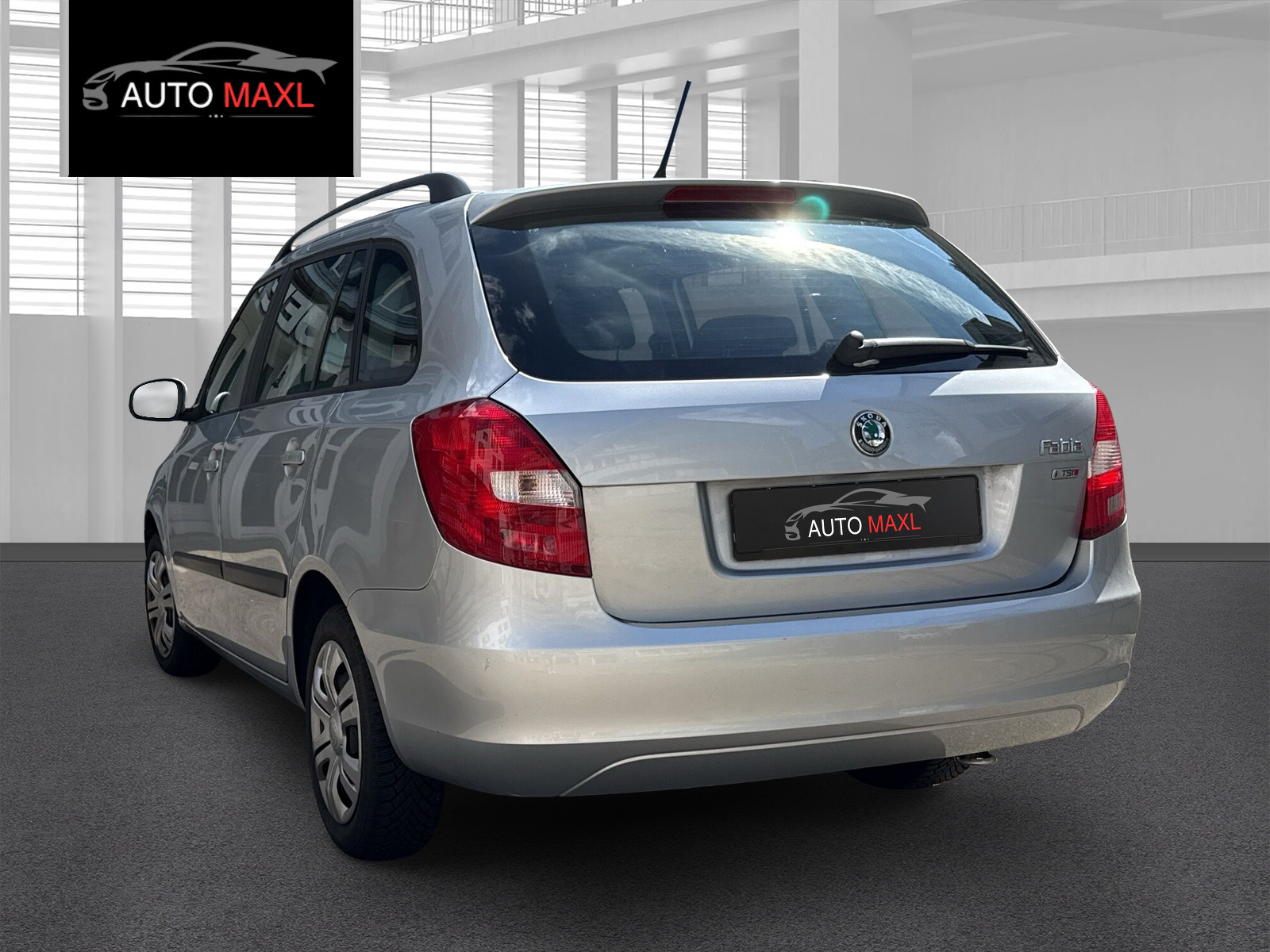 SKODA Fabia 1.2 TSI Classic DSG-image-3