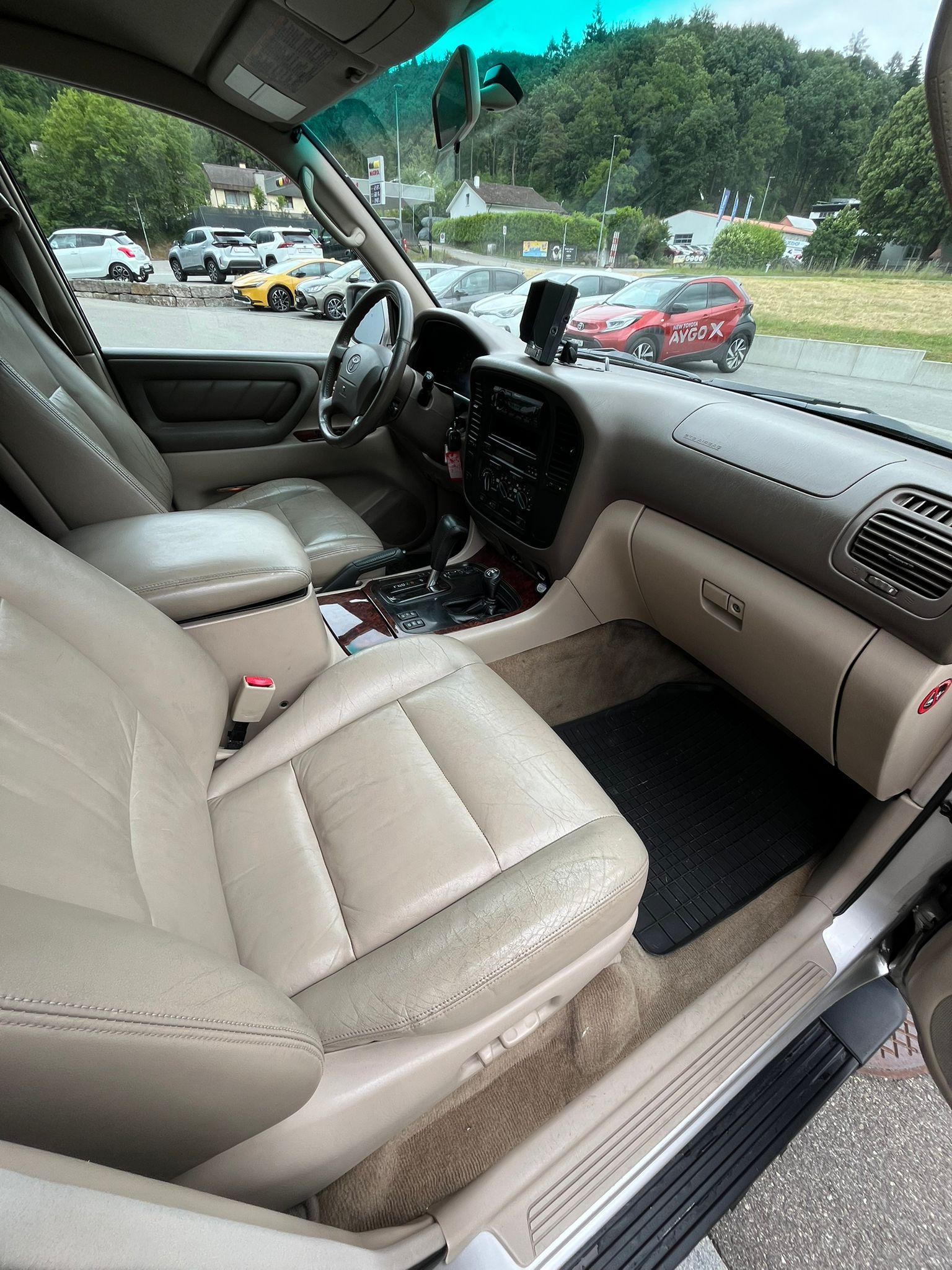 TOYOTA Land Cruiser 500 4.2 TD-image-11