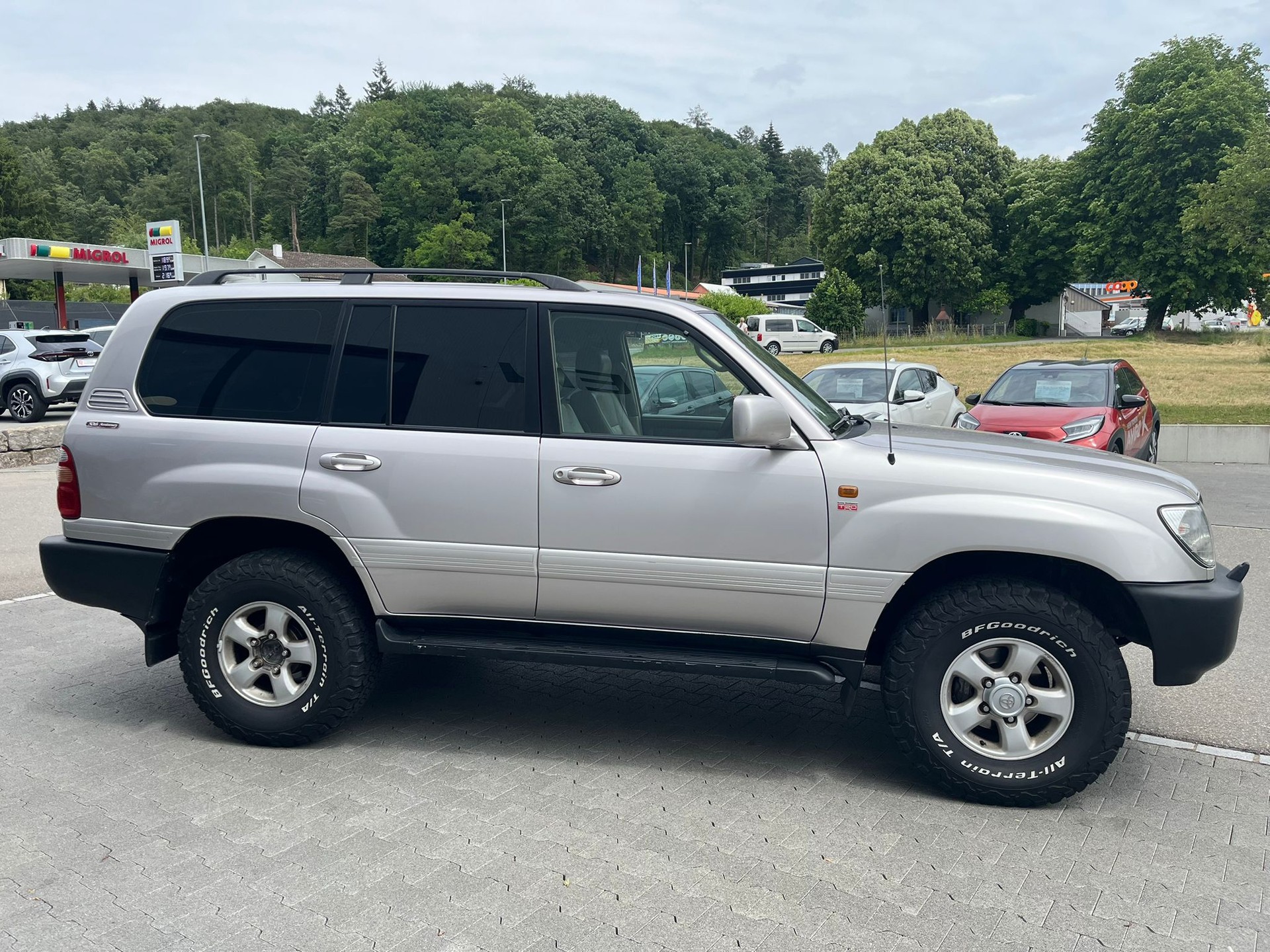 TOYOTA Land Cruiser 500 4.2 TD-image-1