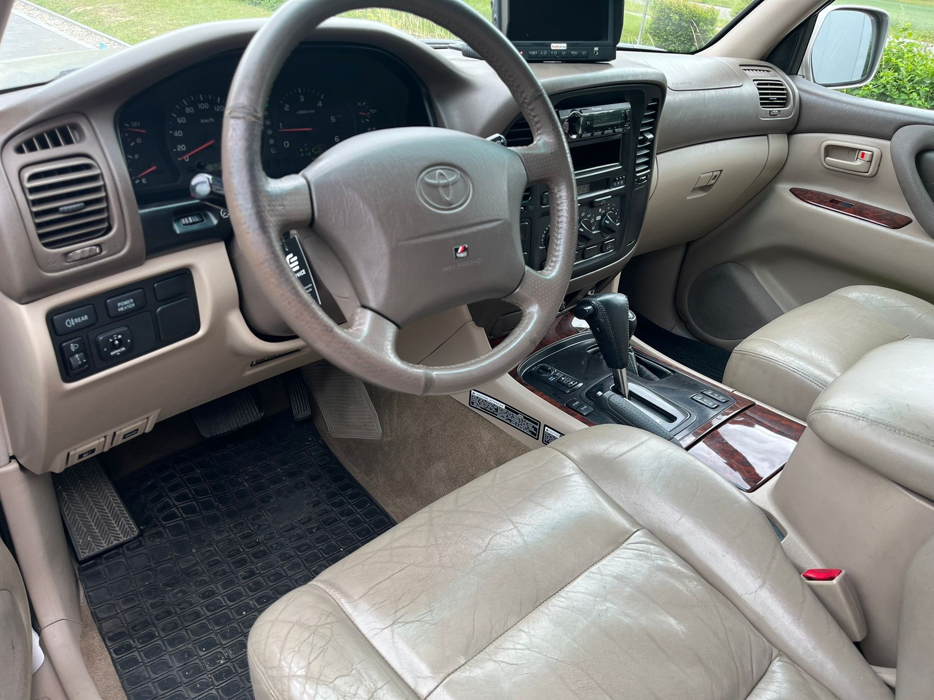 TOYOTA Land Cruiser 500 4.2 TD-image-14
