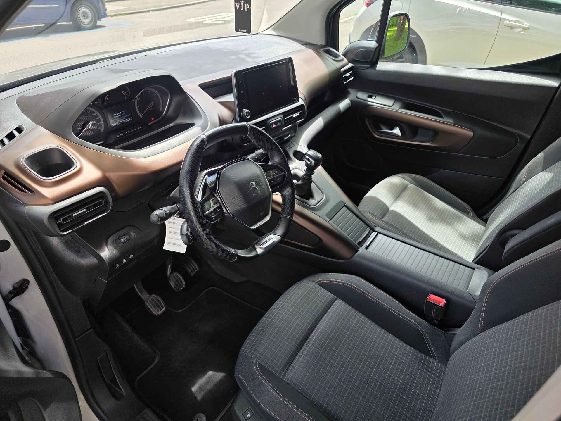 PEUGEOT 1.2 PureTech GT Line-image-3