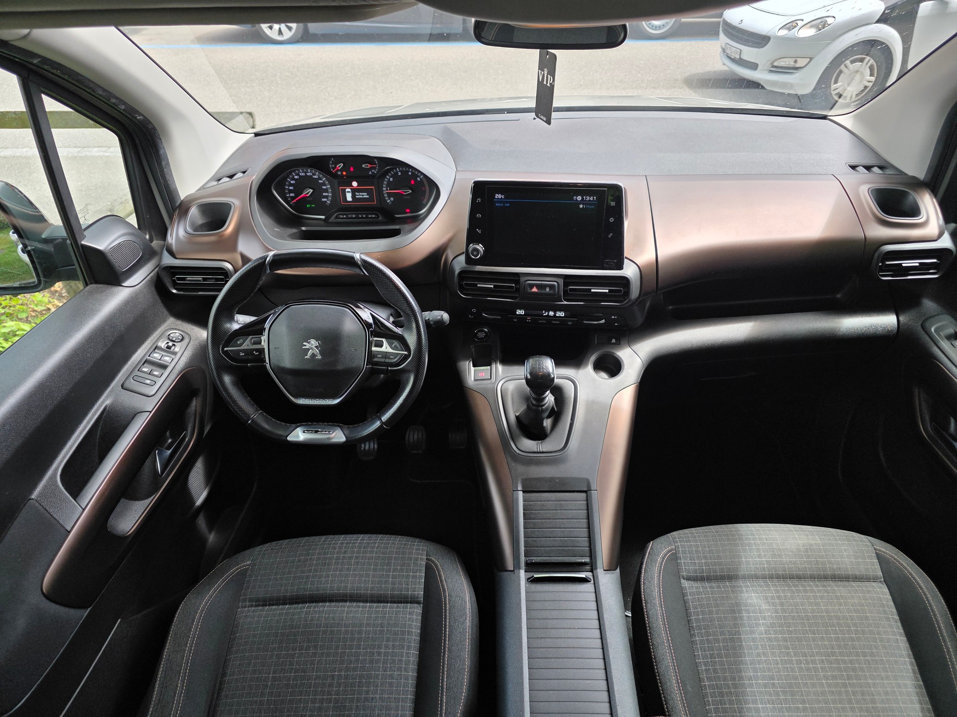 PEUGEOT 1.2 PureTech GT Line-image-5