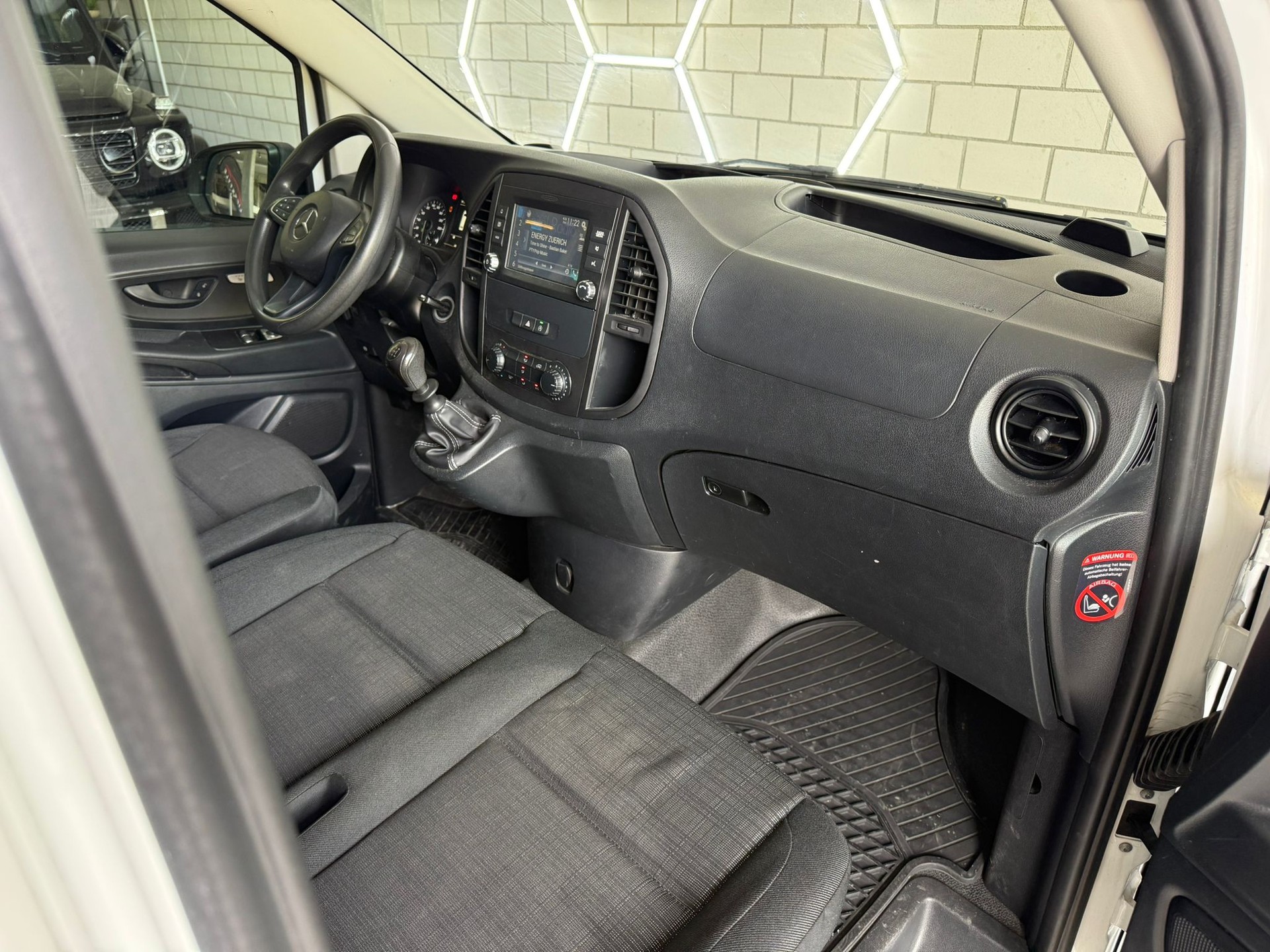 MERCEDES-BENZ Vito 110 CDI Lang FWD Base-image-8