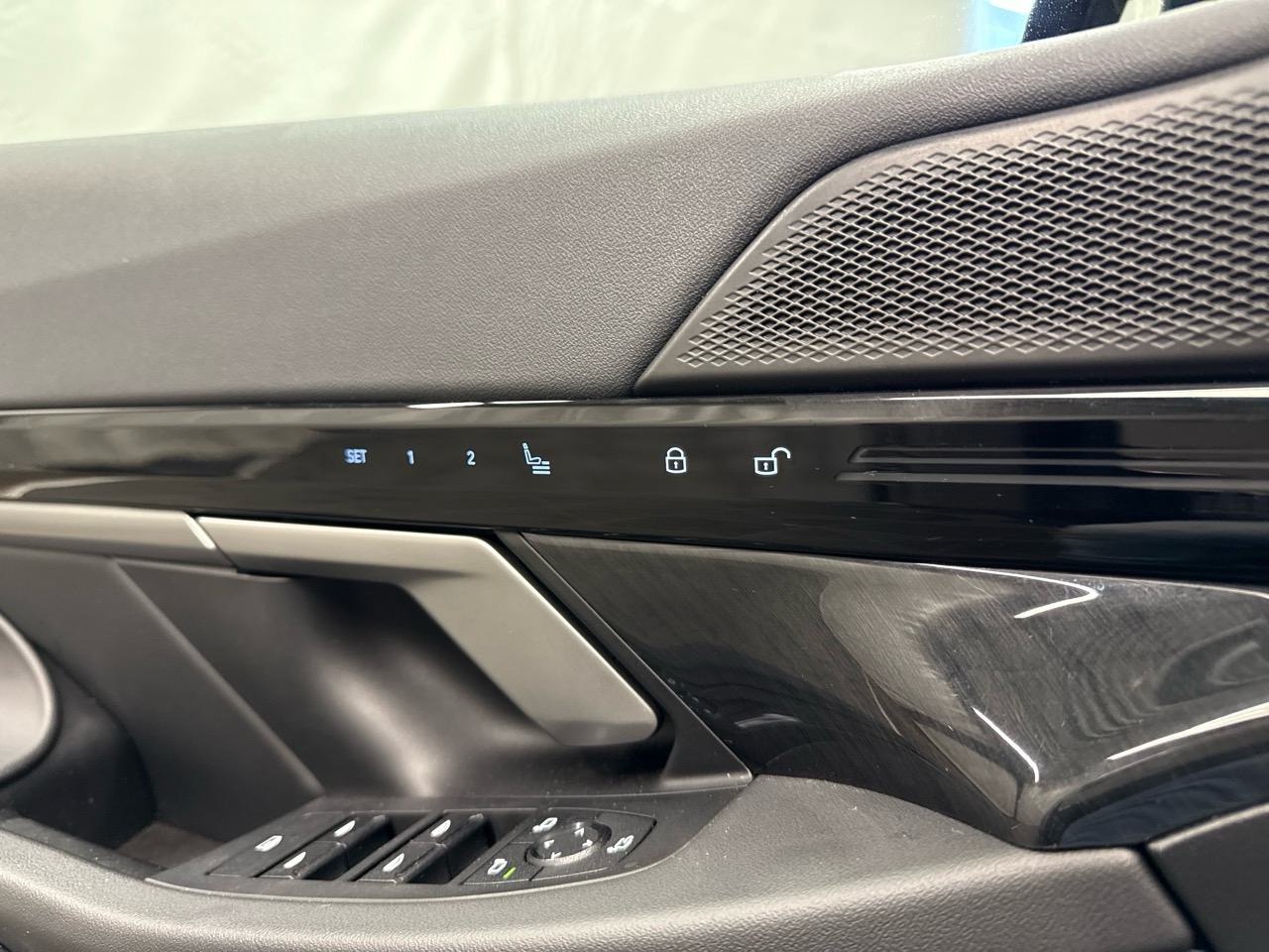 BMW 520d xDrive 48V M Sport Steptronic-image-5