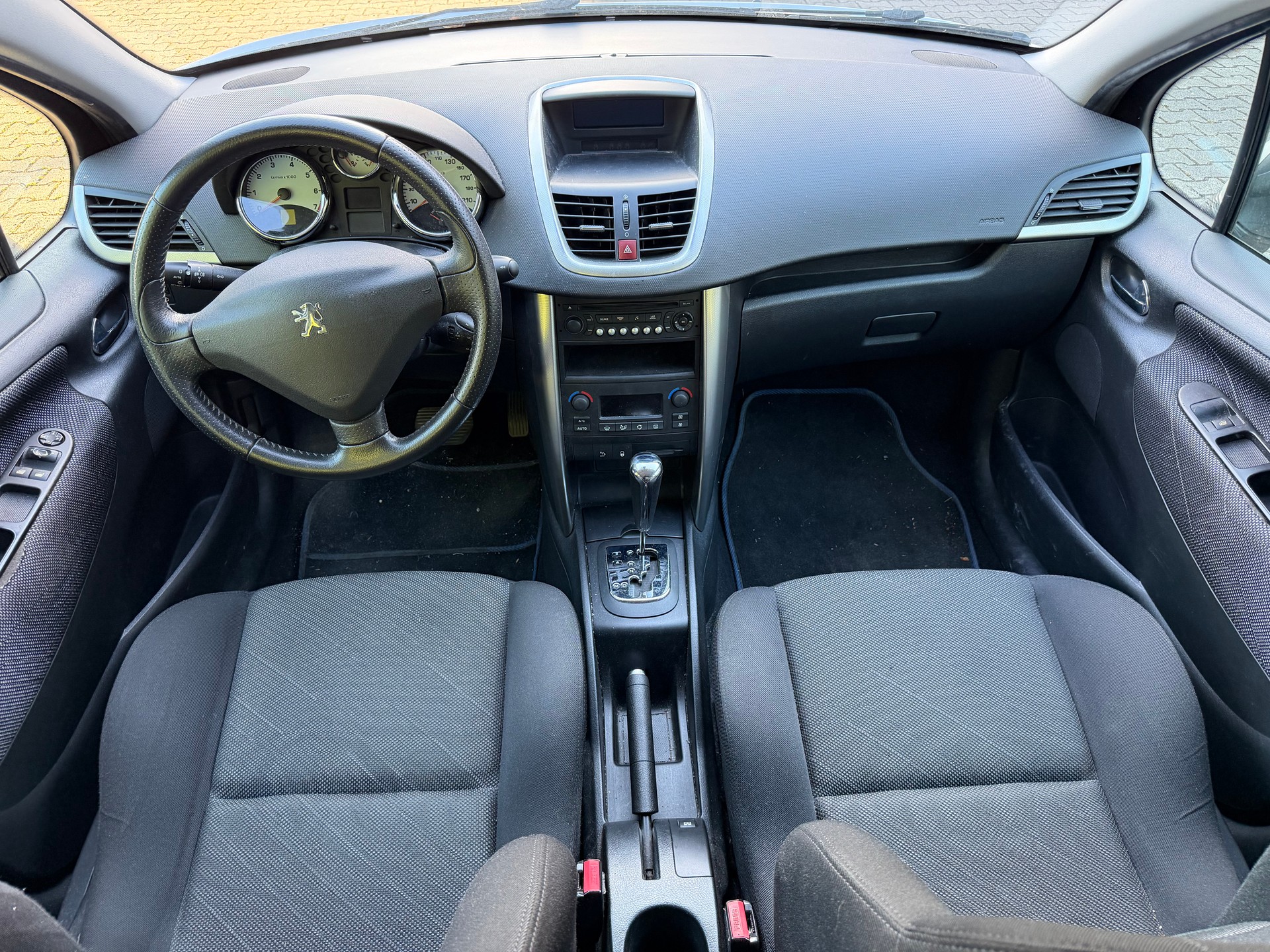 PEUGEOT 207 SW 1.6 16V Sport Automatic-image-7