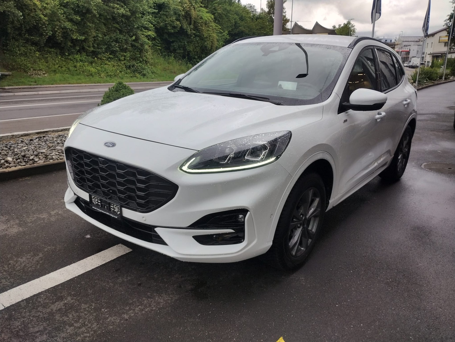 FORD Kuga 2.5 FHEV ST-Line X 4WD-image-0
