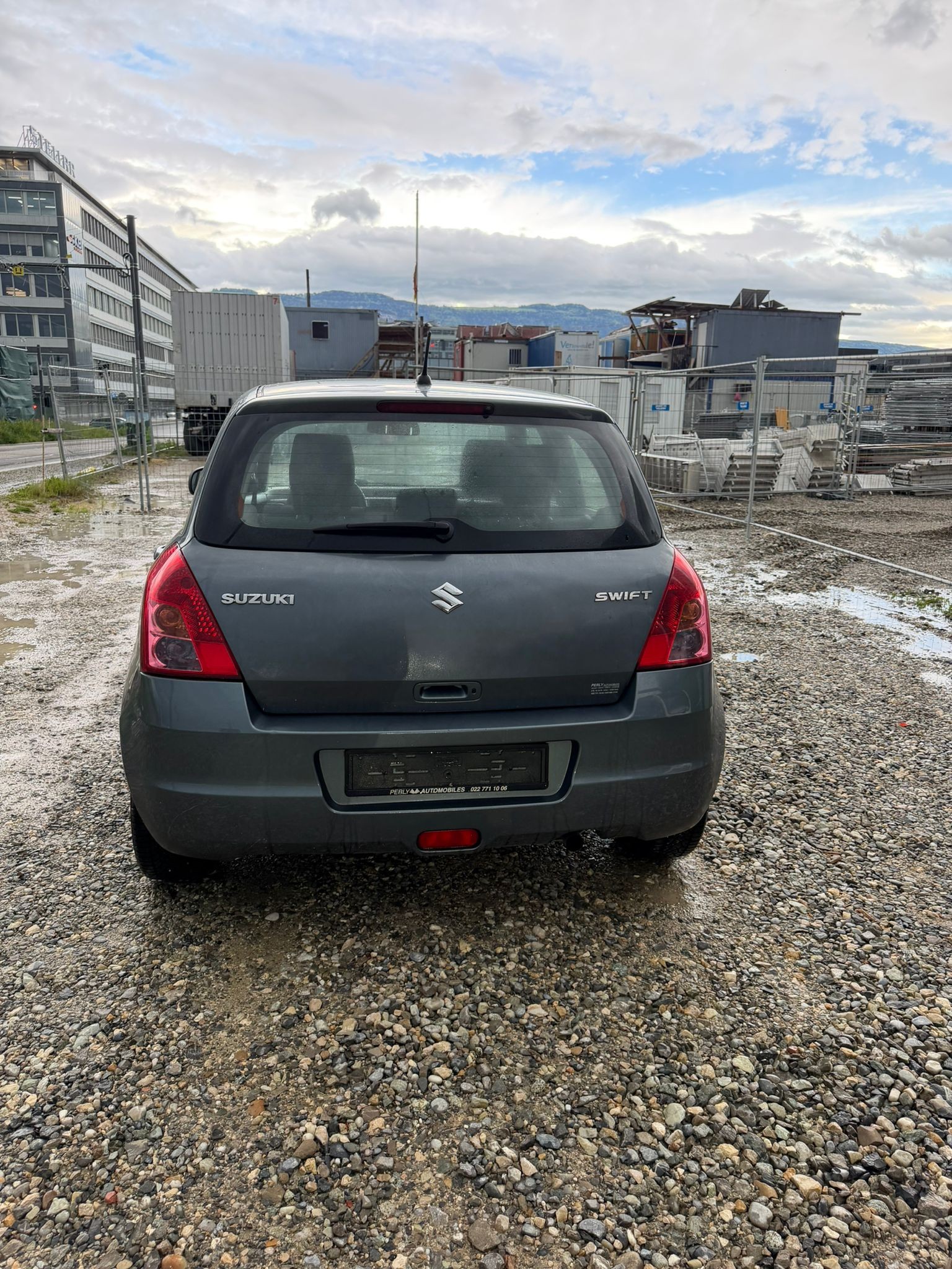 SUZUKI Swift 1.3i 16V GL Top-image-6