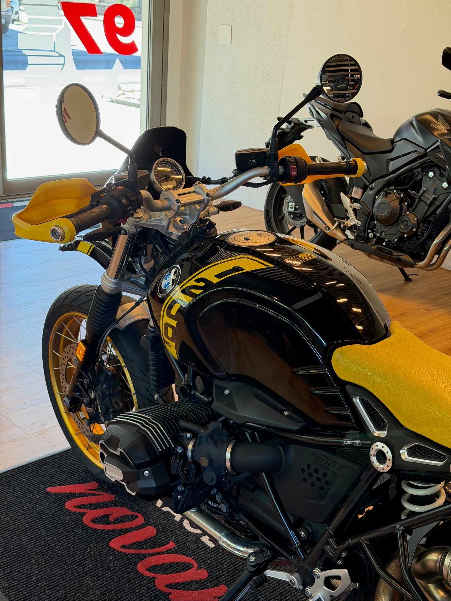 BMW R nineT Urban G/S-image-7