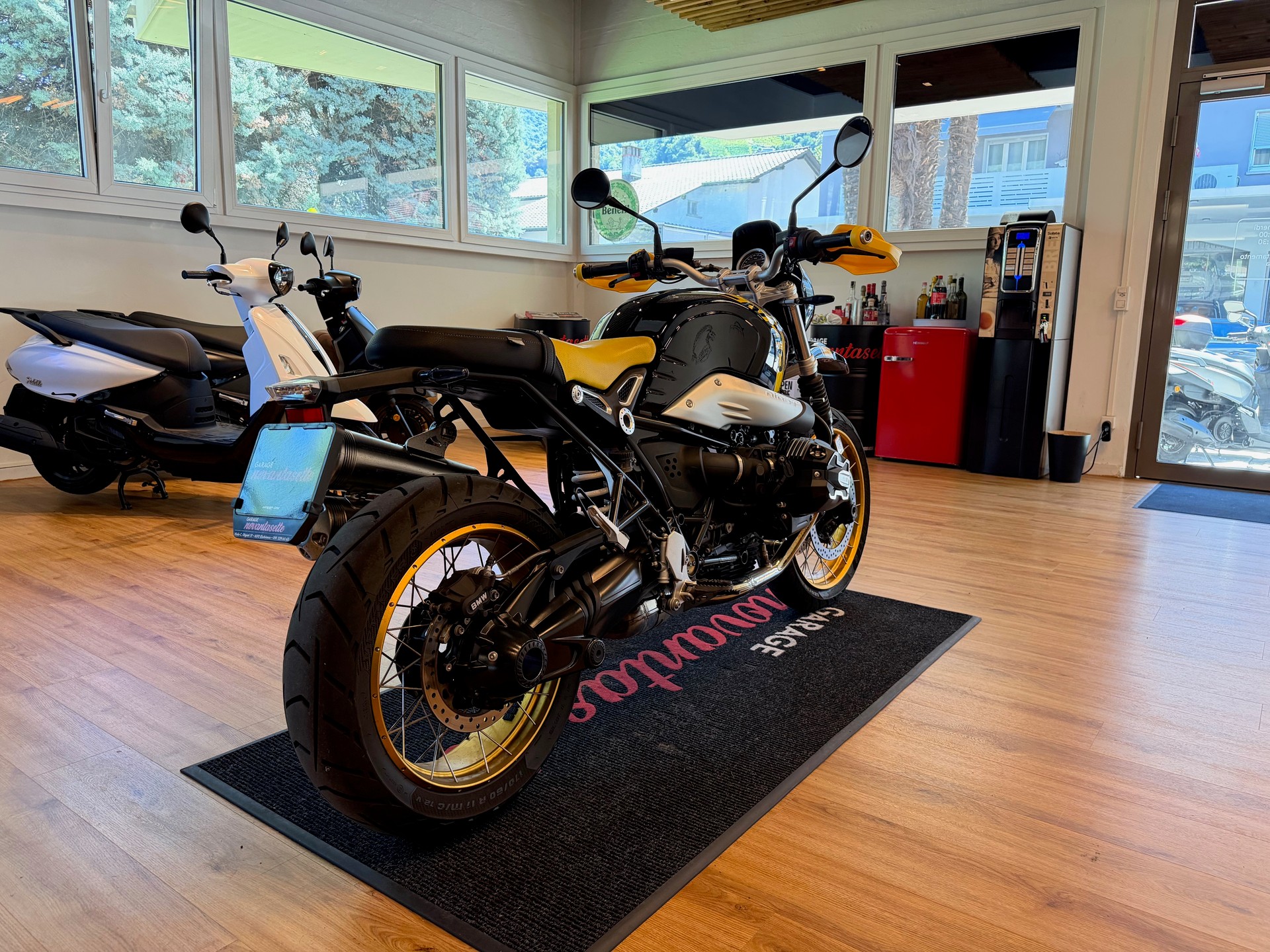 BMW R nineT Urban G/S-image-2