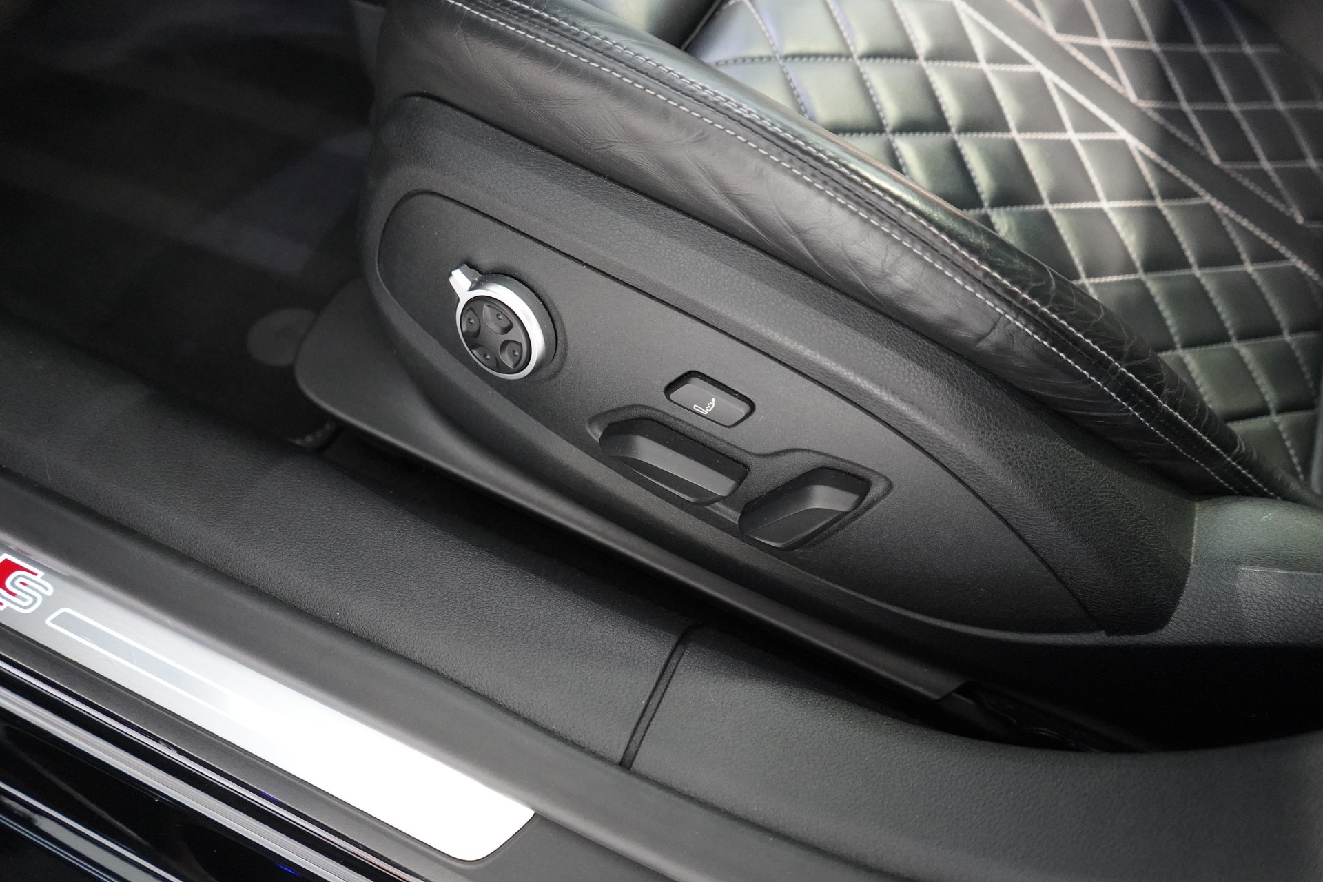 AUDI S5 Sportback 3.0 V6 TFSI quattro T-Tronic-image-22