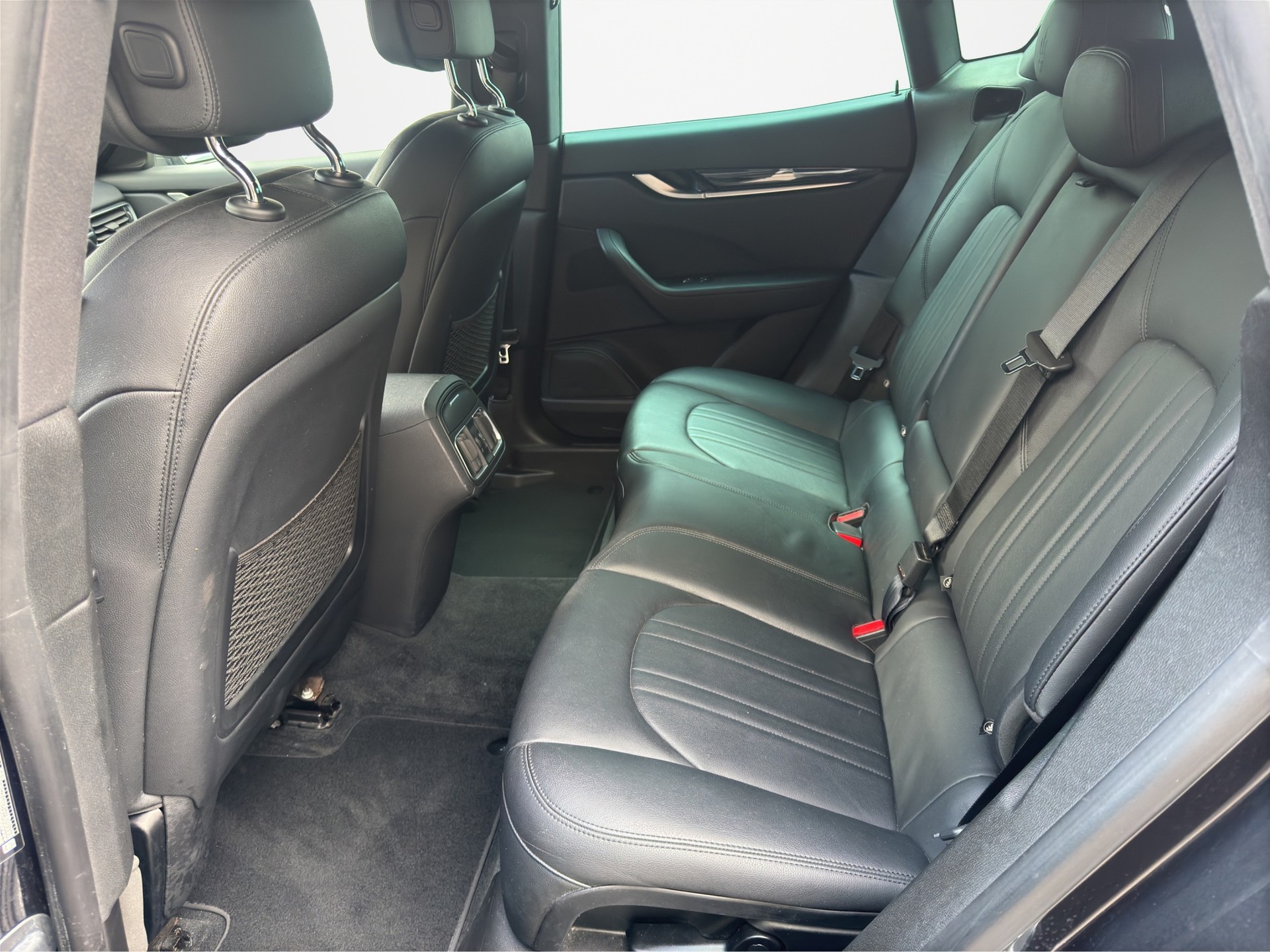 MASERATI Levante 3.0 V6 D-image-12