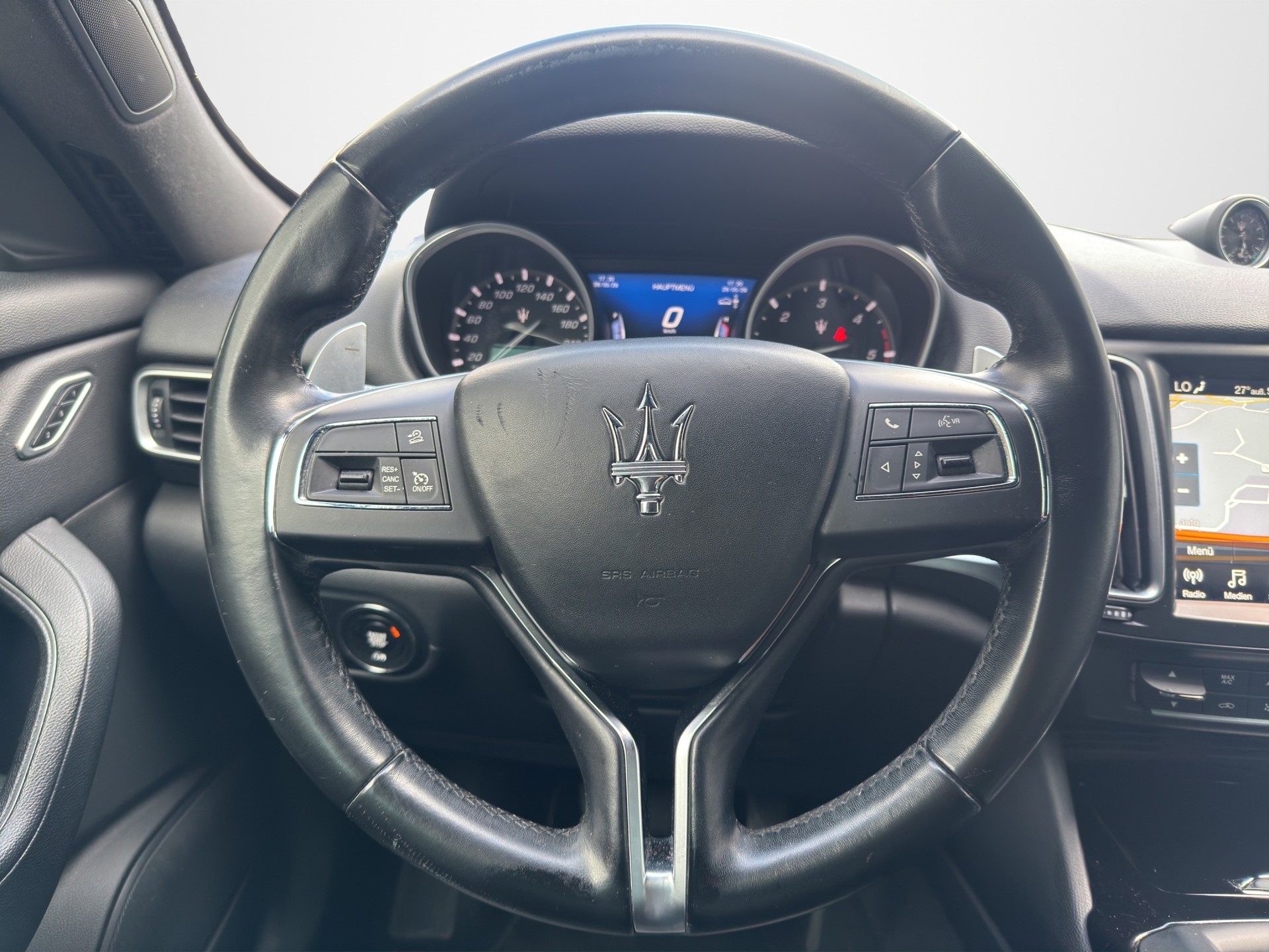 MASERATI Levante 3.0 V6 D-image-15
