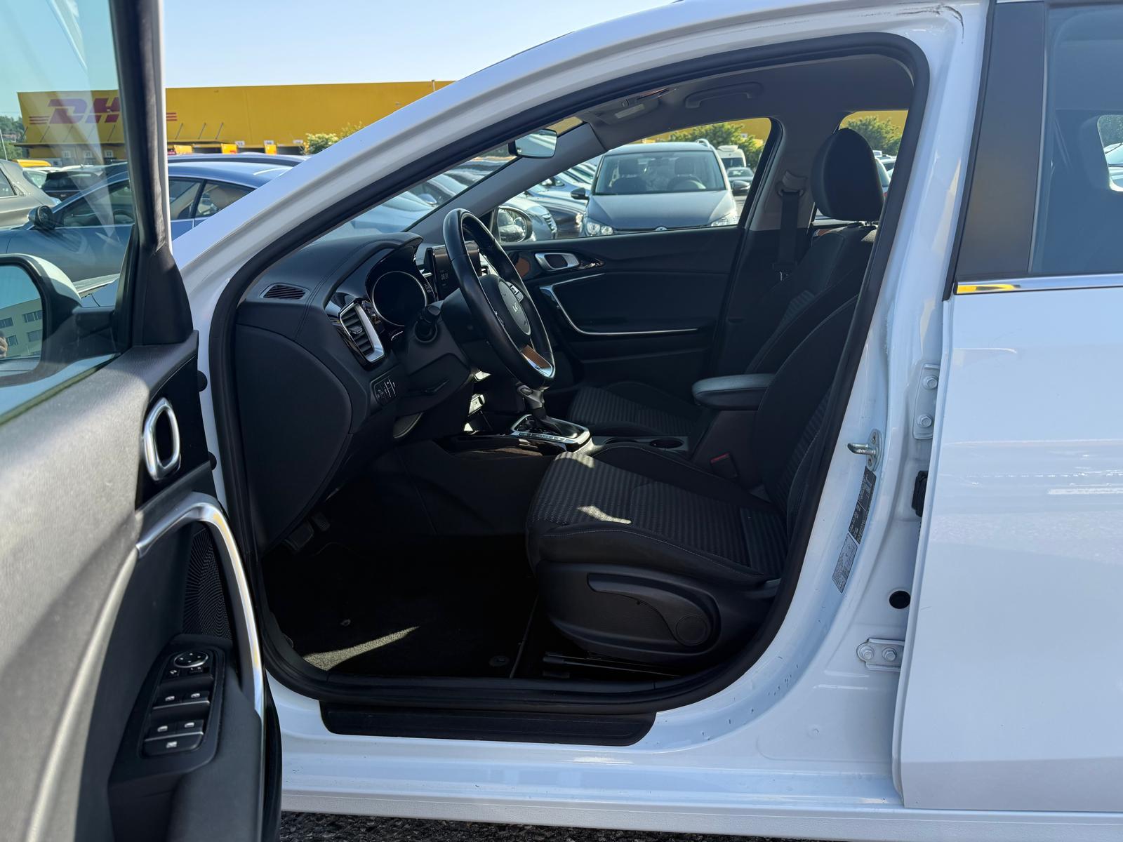 KIA Ceed SW 1.5 T-GDi MHEV Power-image-7