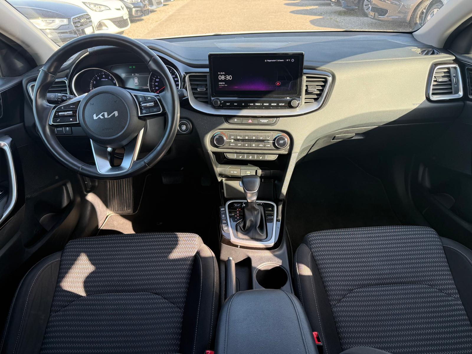KIA Ceed SW 1.5 T-GDi MHEV Power-image-8
