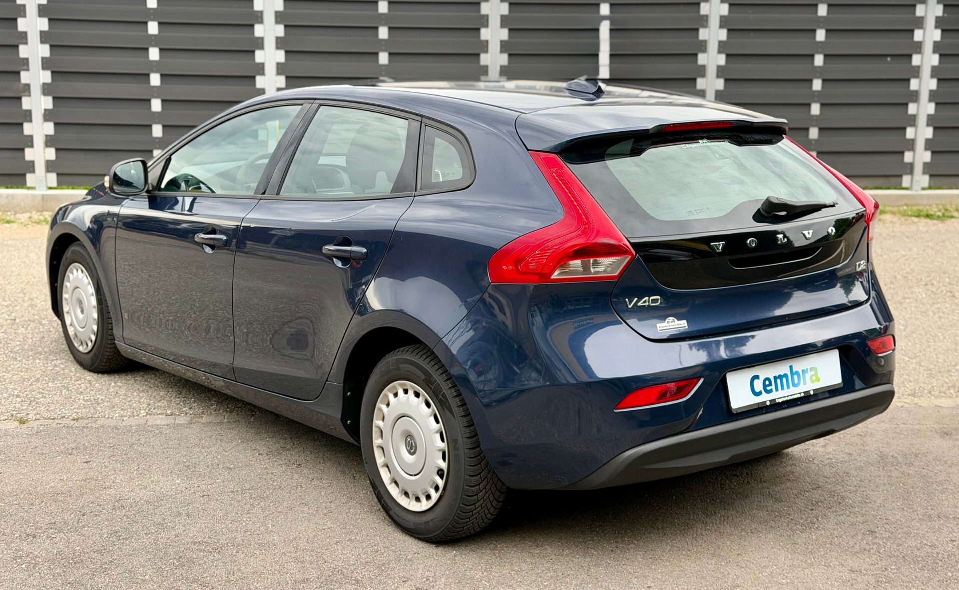 VOLVO V40 D2-image-3