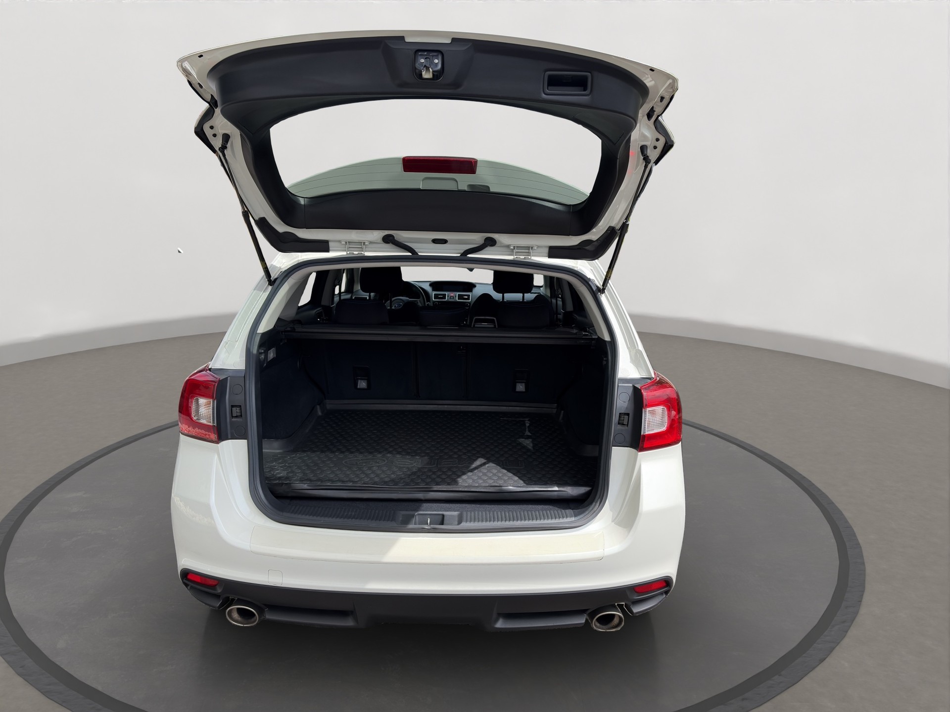 SUBARU Levorg 2.0i Swiss Plus AWD Lineartronic-image-5