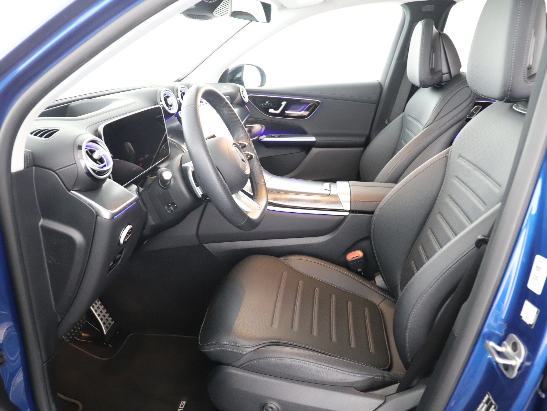 MERCEDES-BENZ GLC 300 e 4M 9G-Tronic-image-8