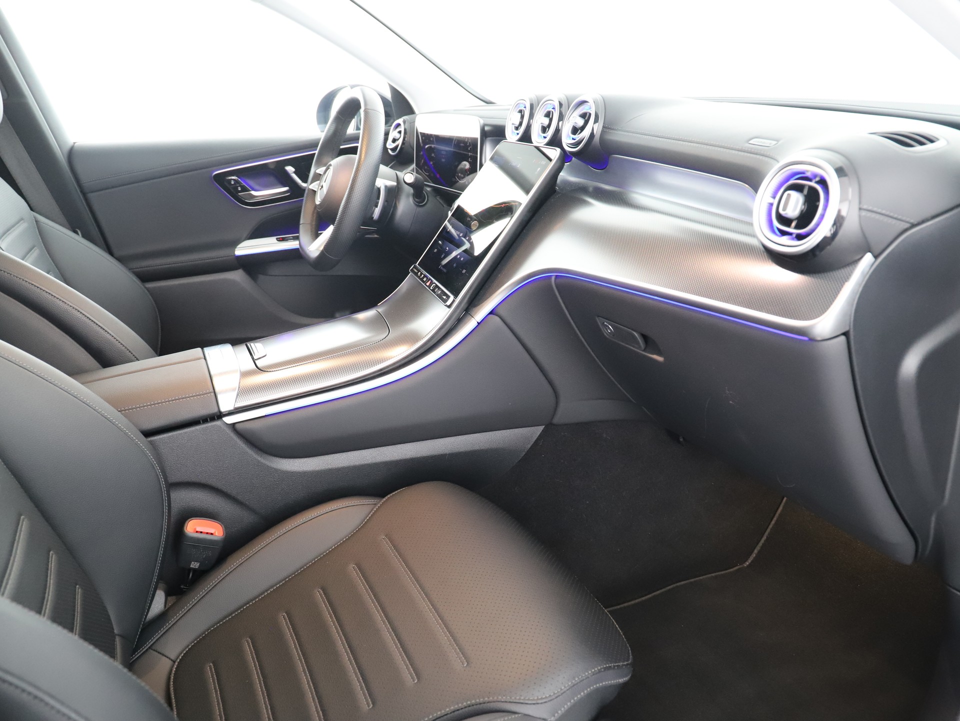 MERCEDES-BENZ GLC 300 e 4M 9G-Tronic-image-9