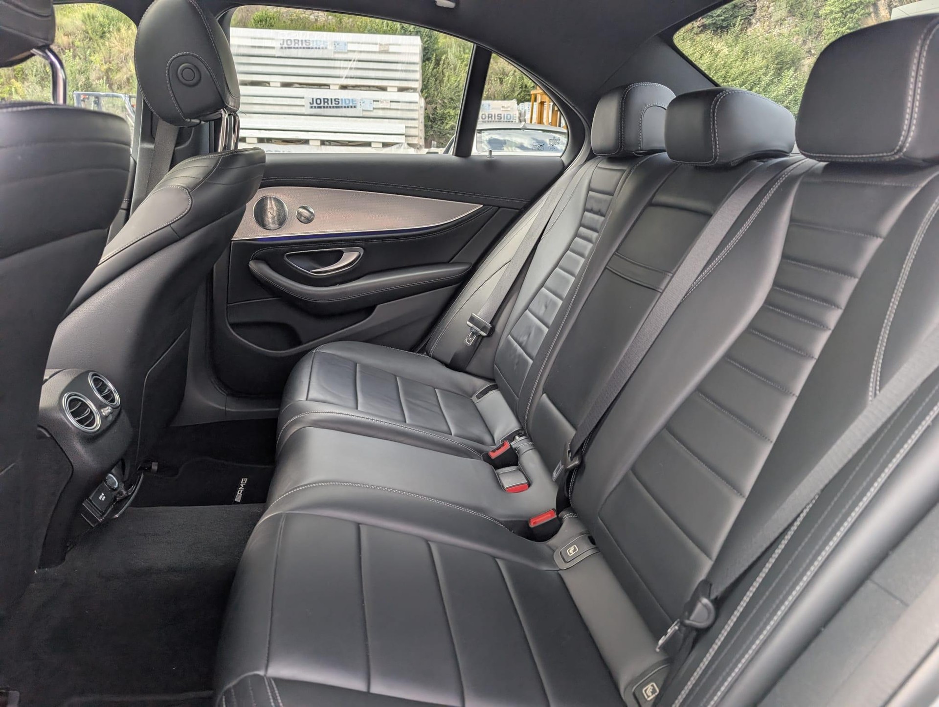 MERCEDES-BENZ E 220 d AMG Line 4matic-image-20
