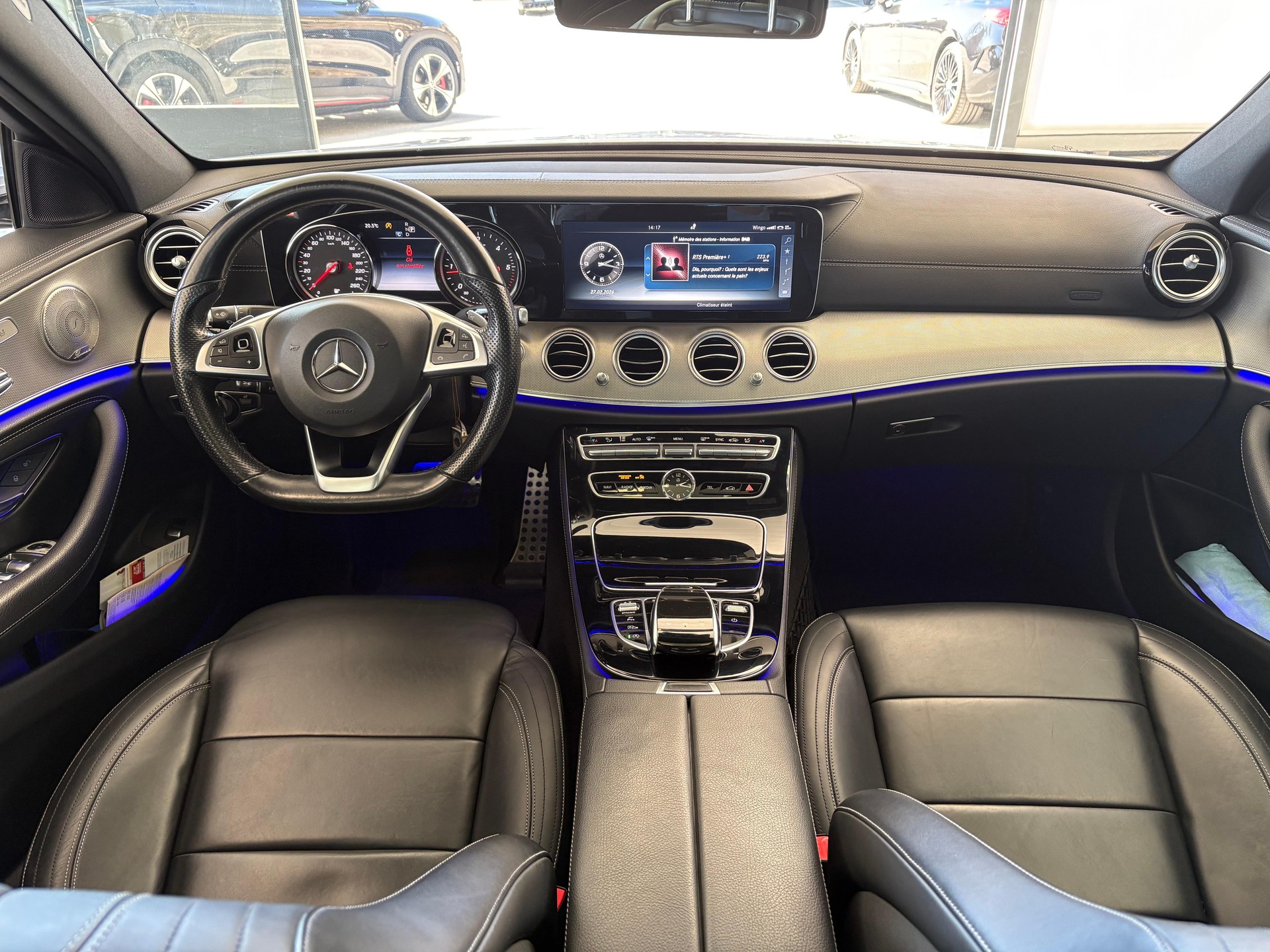 MERCEDES-BENZ E 220 d AMG Line 4matic-image-8