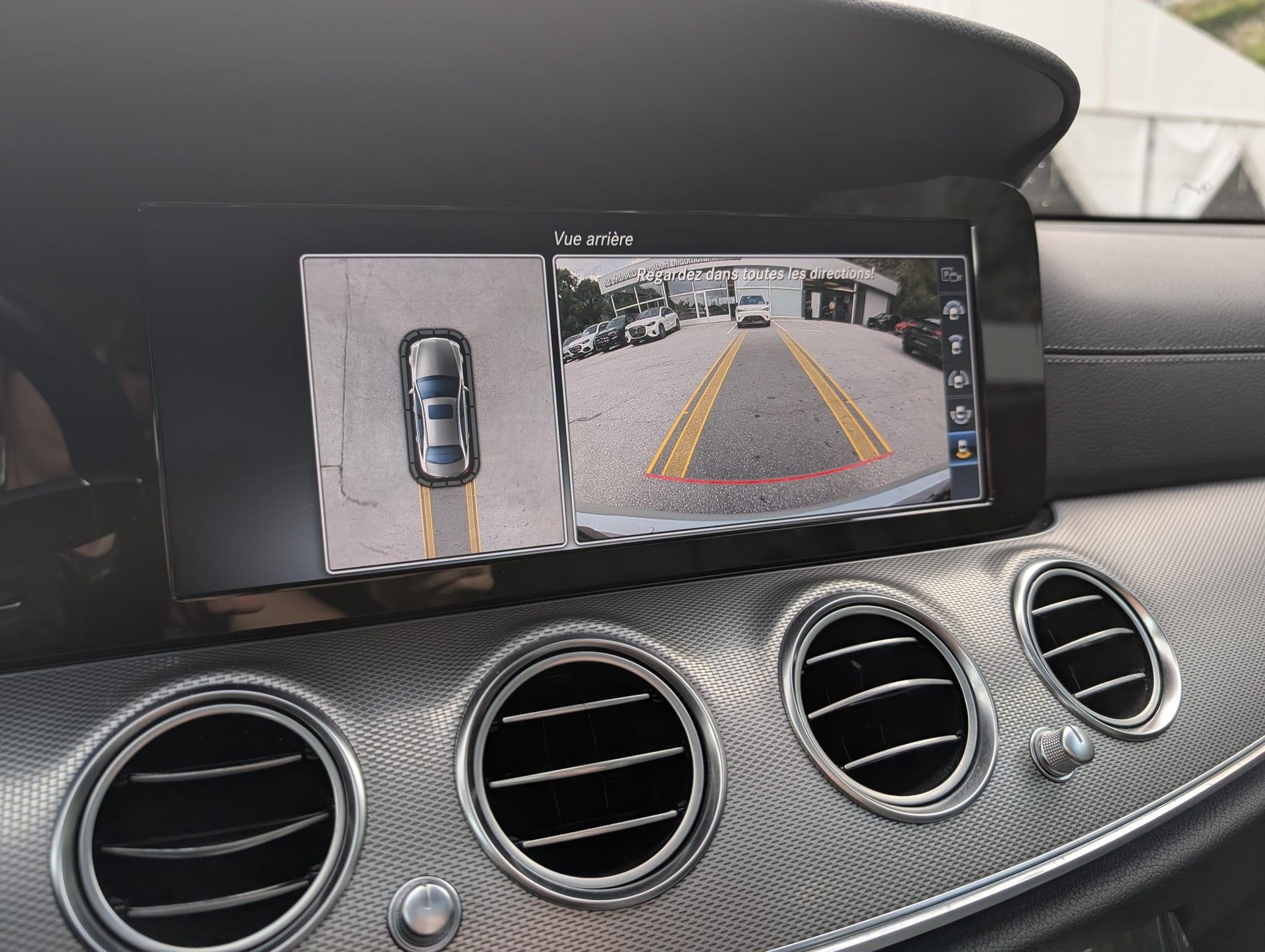 MERCEDES-BENZ E 220 d AMG Line 4matic-image-16