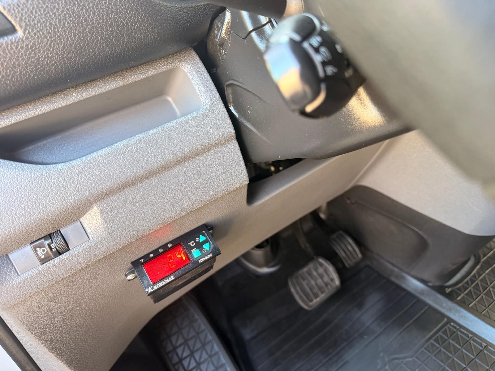 TOYOTA Proace 2.0D Panel Van L2 Terra A-image-9