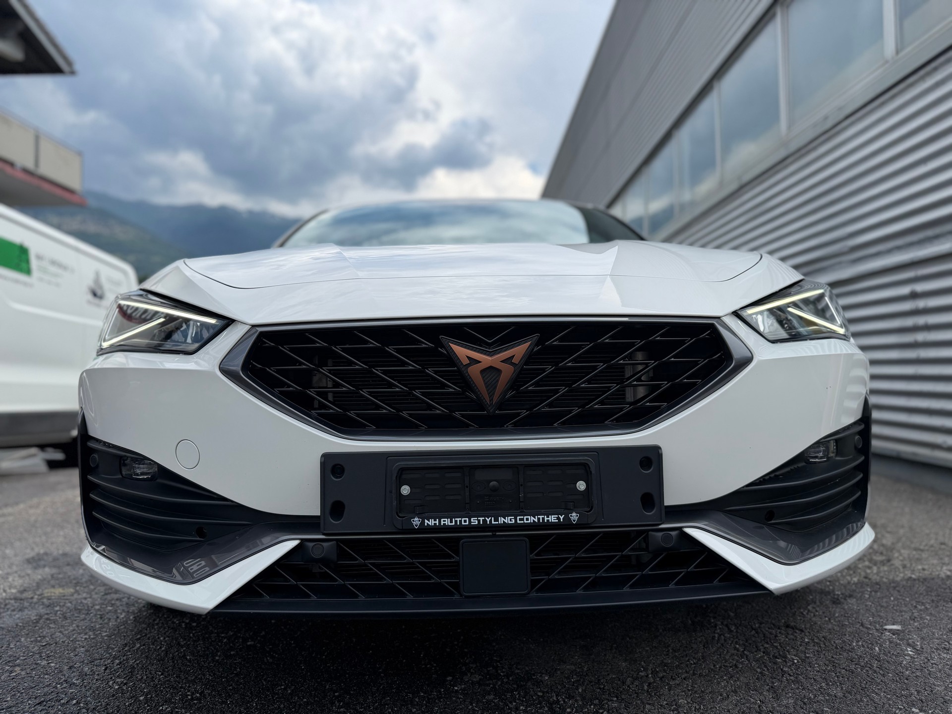 CUPRA LEON 1.4 e-HYBRID pHEV DSG-image-1