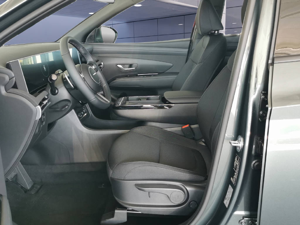 HYUNDAI TUCSON 1.6 T-GDi Hybrid Origo Blackline 4WD-image-9