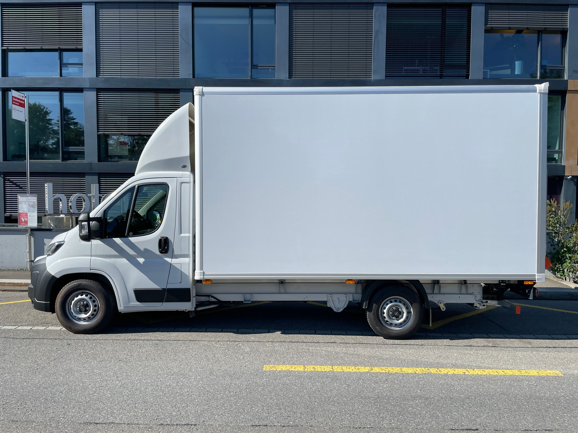 OPEL OPEL Movano L4 mit AHK + Rückfahrkamera / Kofferumbau-image-11