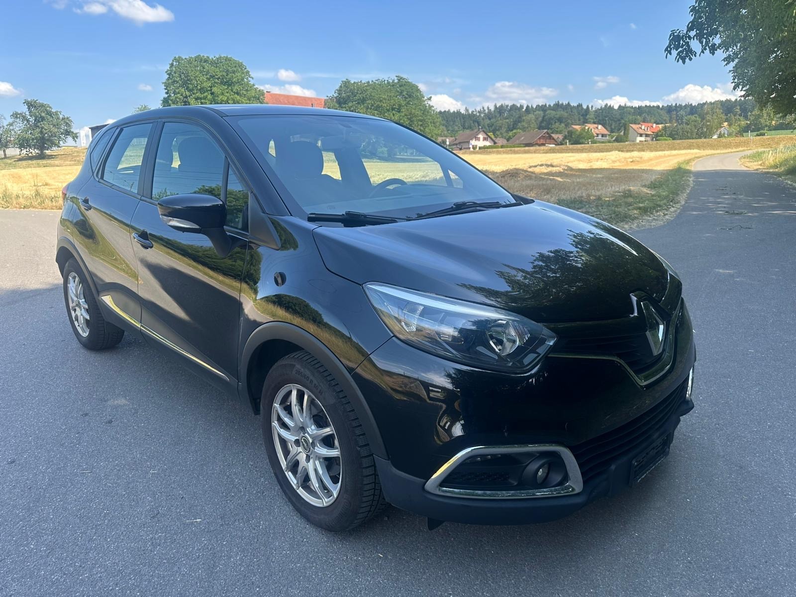 RENAULT Captur 1.2 T Helly Hansen EDC-image-2