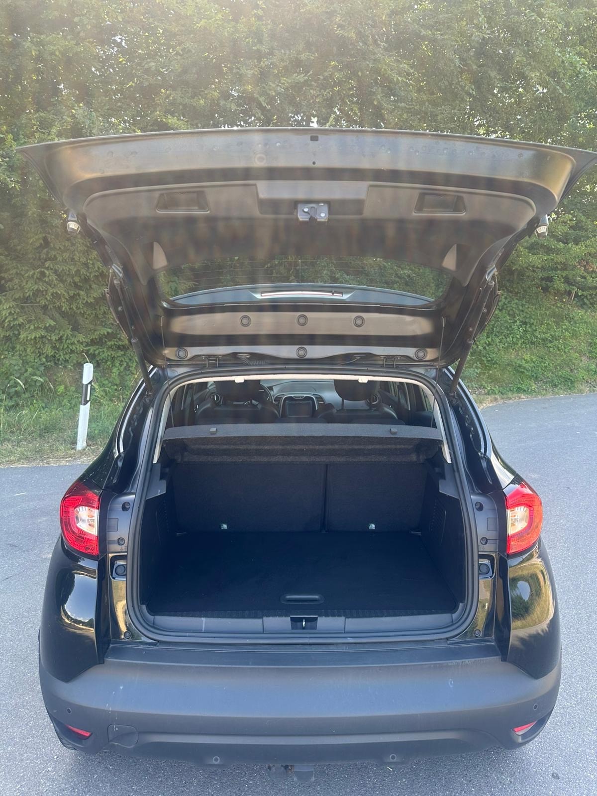 RENAULT Captur 1.2 T Helly Hansen EDC-image-13