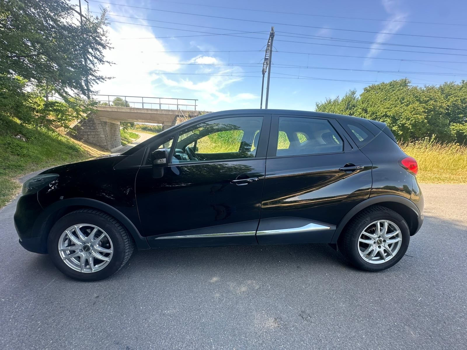 RENAULT Captur 1.2 T Helly Hansen EDC-image-6